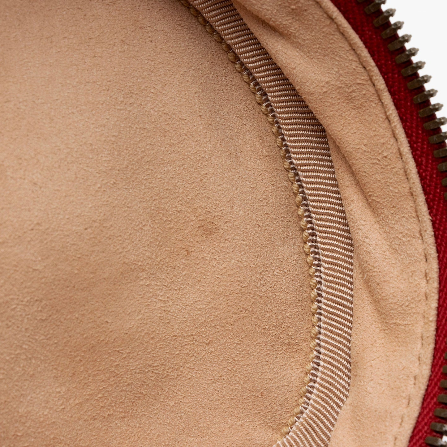Gucci Matelasse Leather GG Marmont Round Mini Backpack (SHF-I7EvuE)