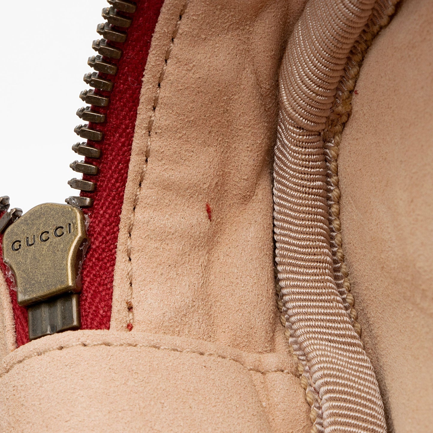 Gucci Matelasse Leather GG Marmont Round Mini Backpack (SHF-I7EvuE)