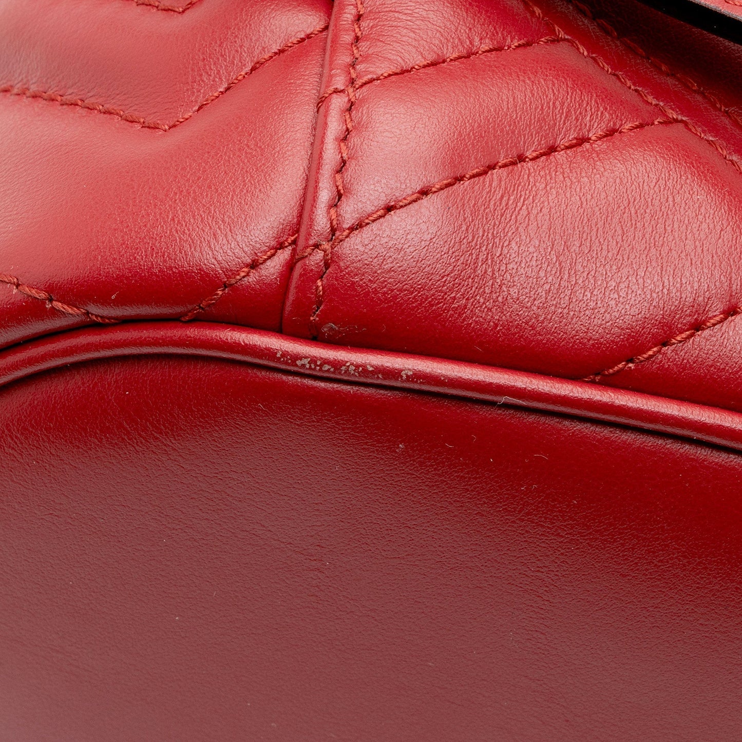 Gucci Matelasse Leather GG Marmont Round Mini Backpack (SHF-I7EvuE)