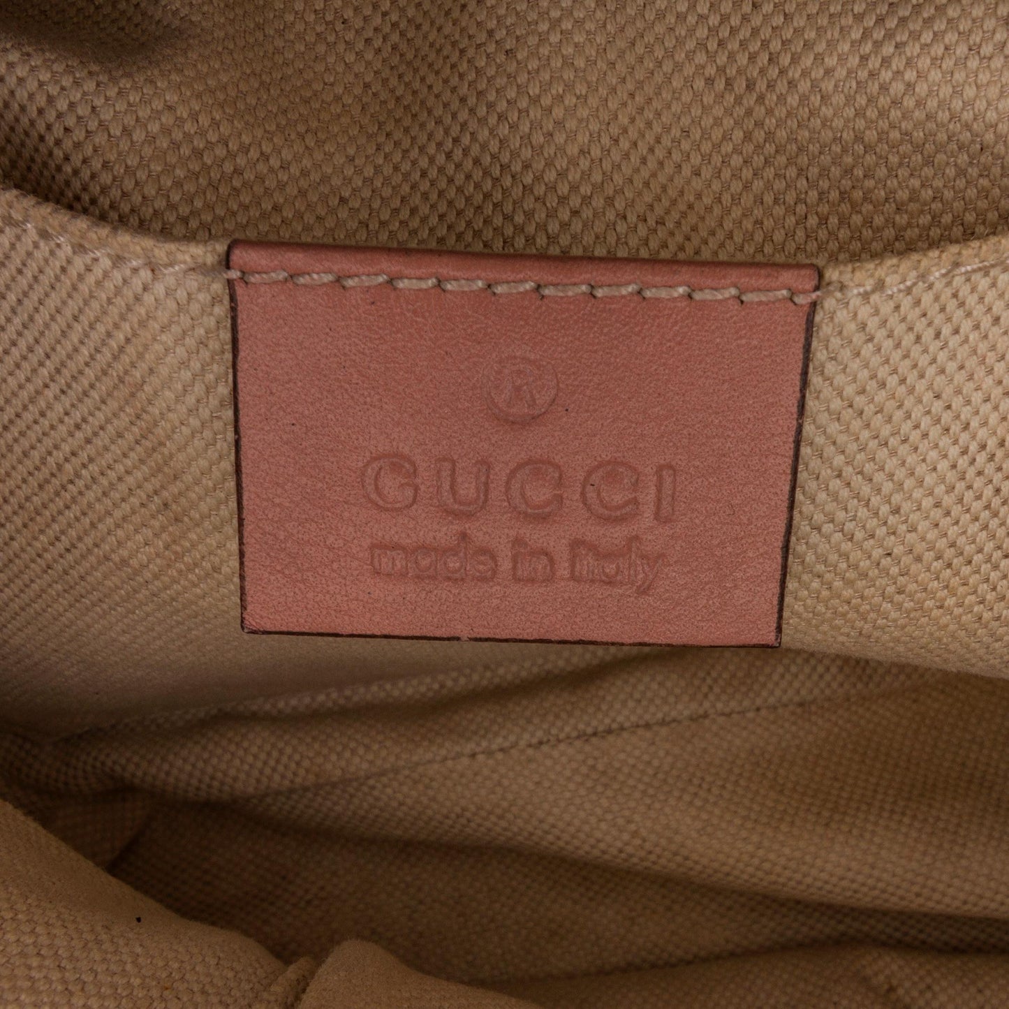 Gucci Microguccissima Bamboo Tassel Crossbody Bag (SHG-Obh29w)