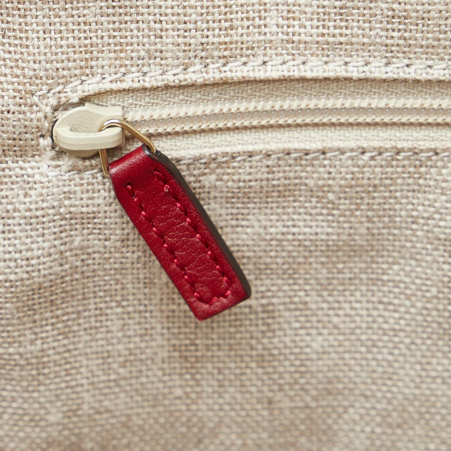 Gucci Microguccissima Joy Tote Bag (SHG-wWpHoK)