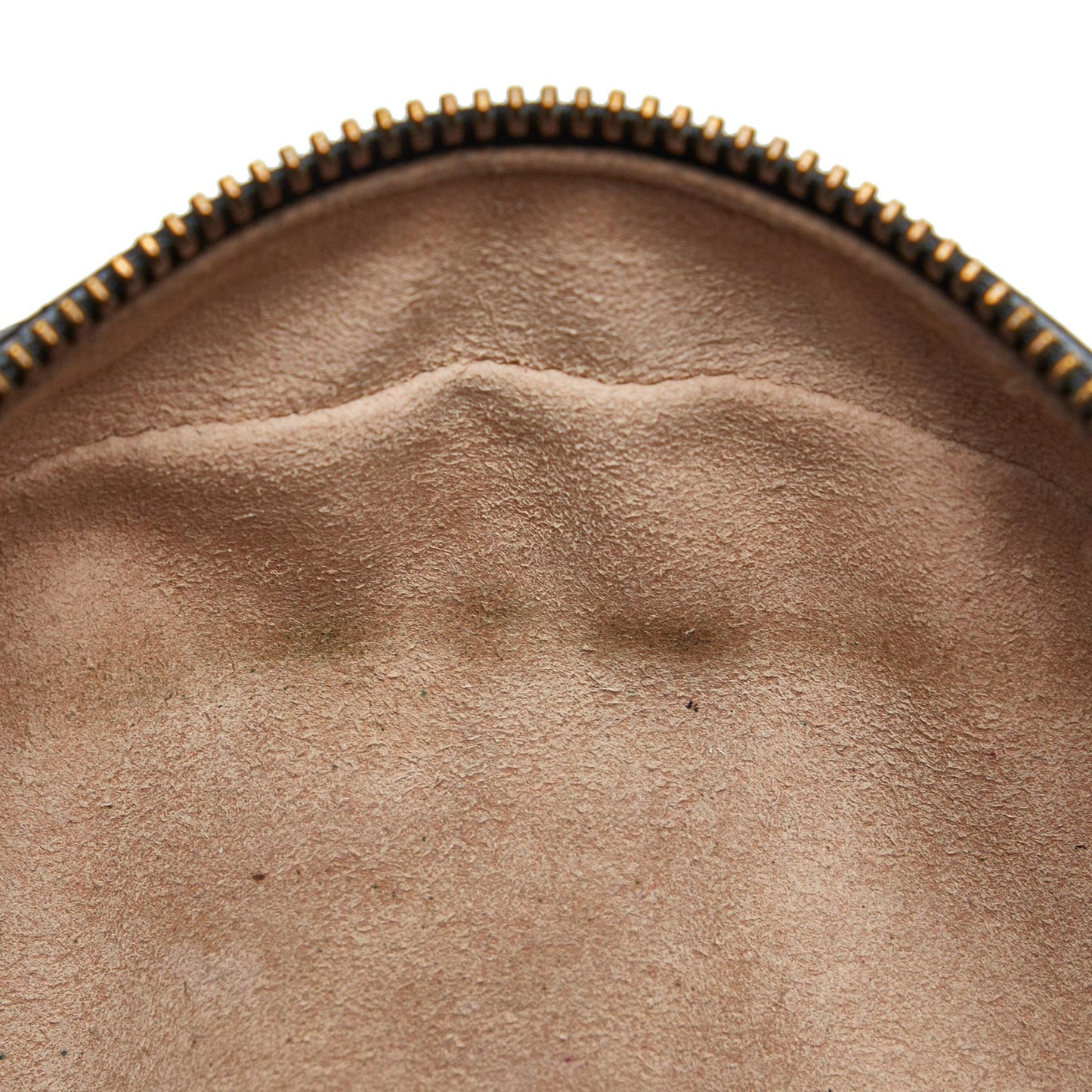 Gucci Round GG Marmont Crossbody Bag (SHG-4utPJf)