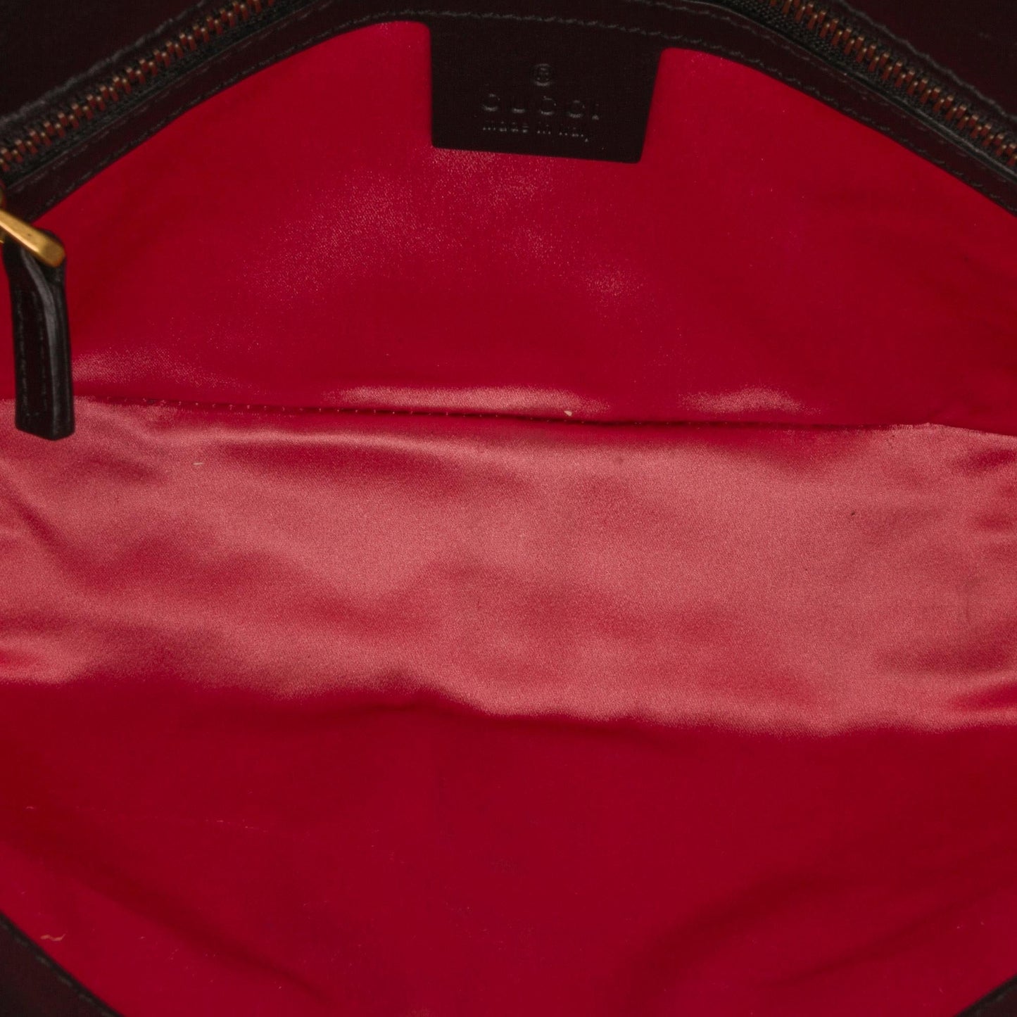 Gucci Small GG Marmont Matelasse Crossbody (SHG-UKnsD6)