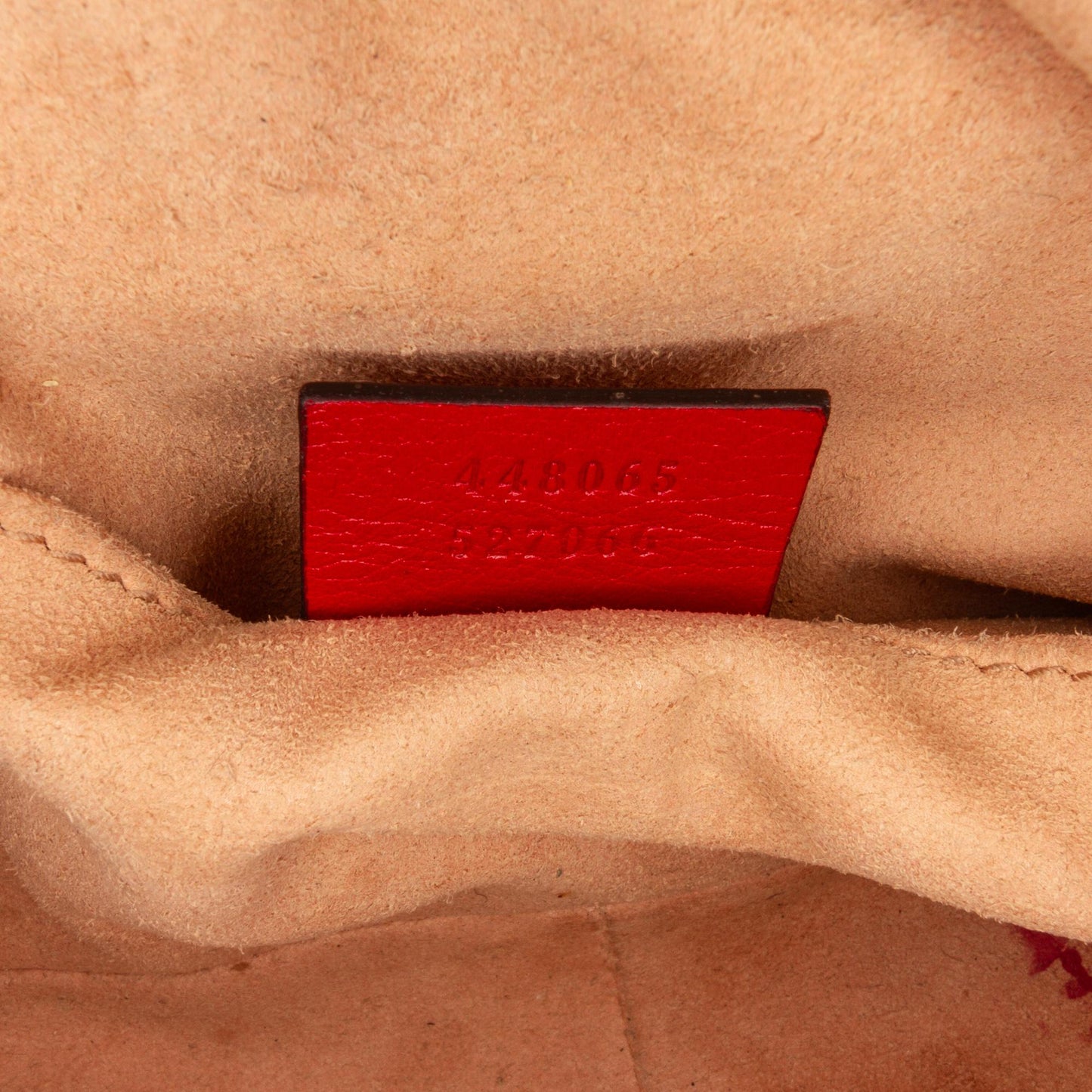 Gucci Small GG Marmont Matelasse Crossbody (SHG-MMqwXR)
