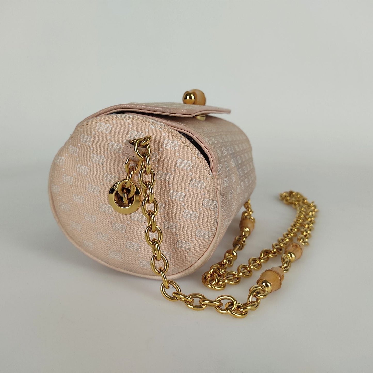 GUCCI vintage Bamboo shoulder bag in pink GG canvas