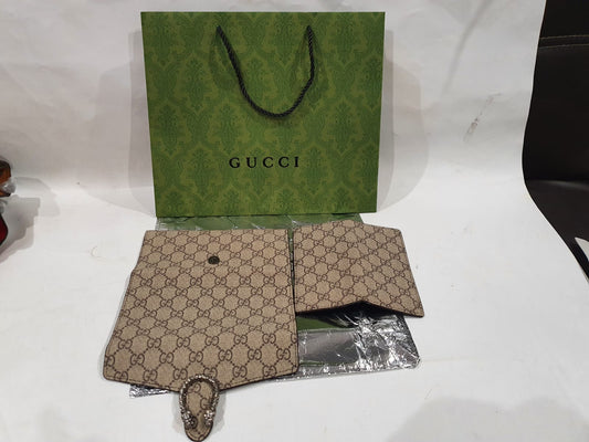 Gucci 2in1 Wallet (With a Card Holder )