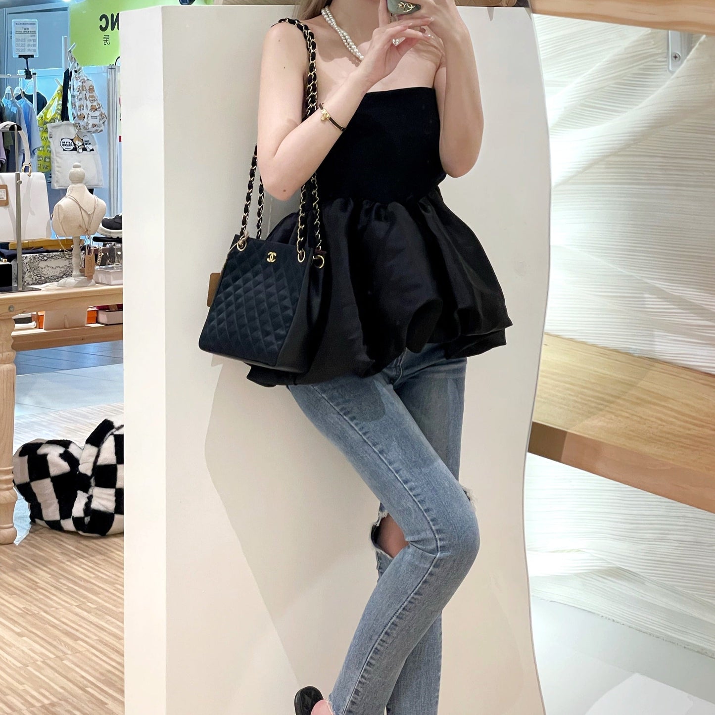 Chanel vintage shoulder bag