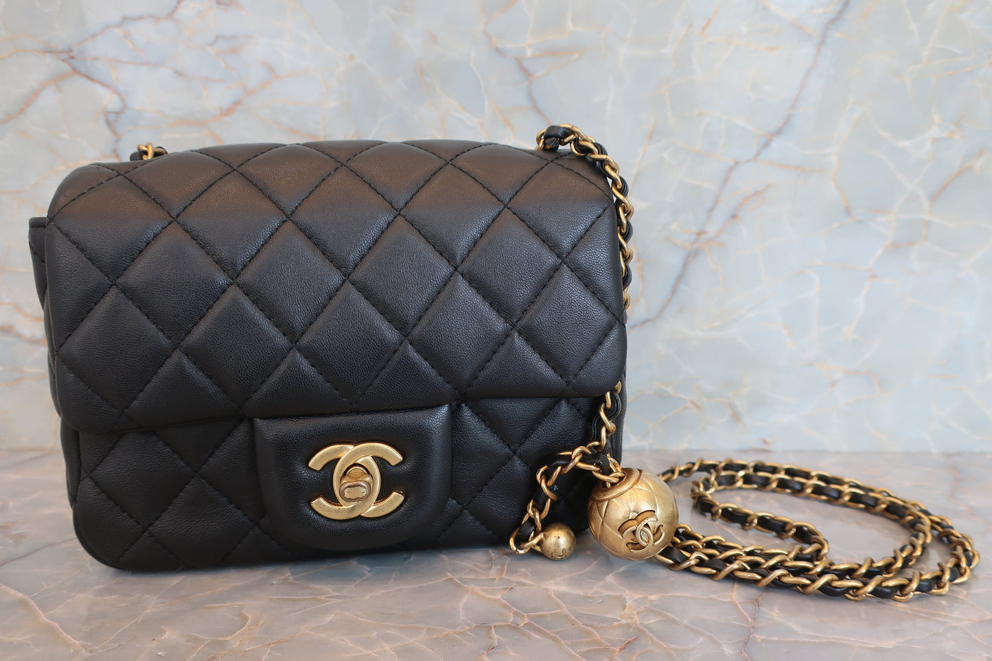 CHANEL/シャネル ミニマトラッセチェーンショルダーバッグ ラムスキン ブラック/ゴールド金具 ショルダーバッグ 700070250