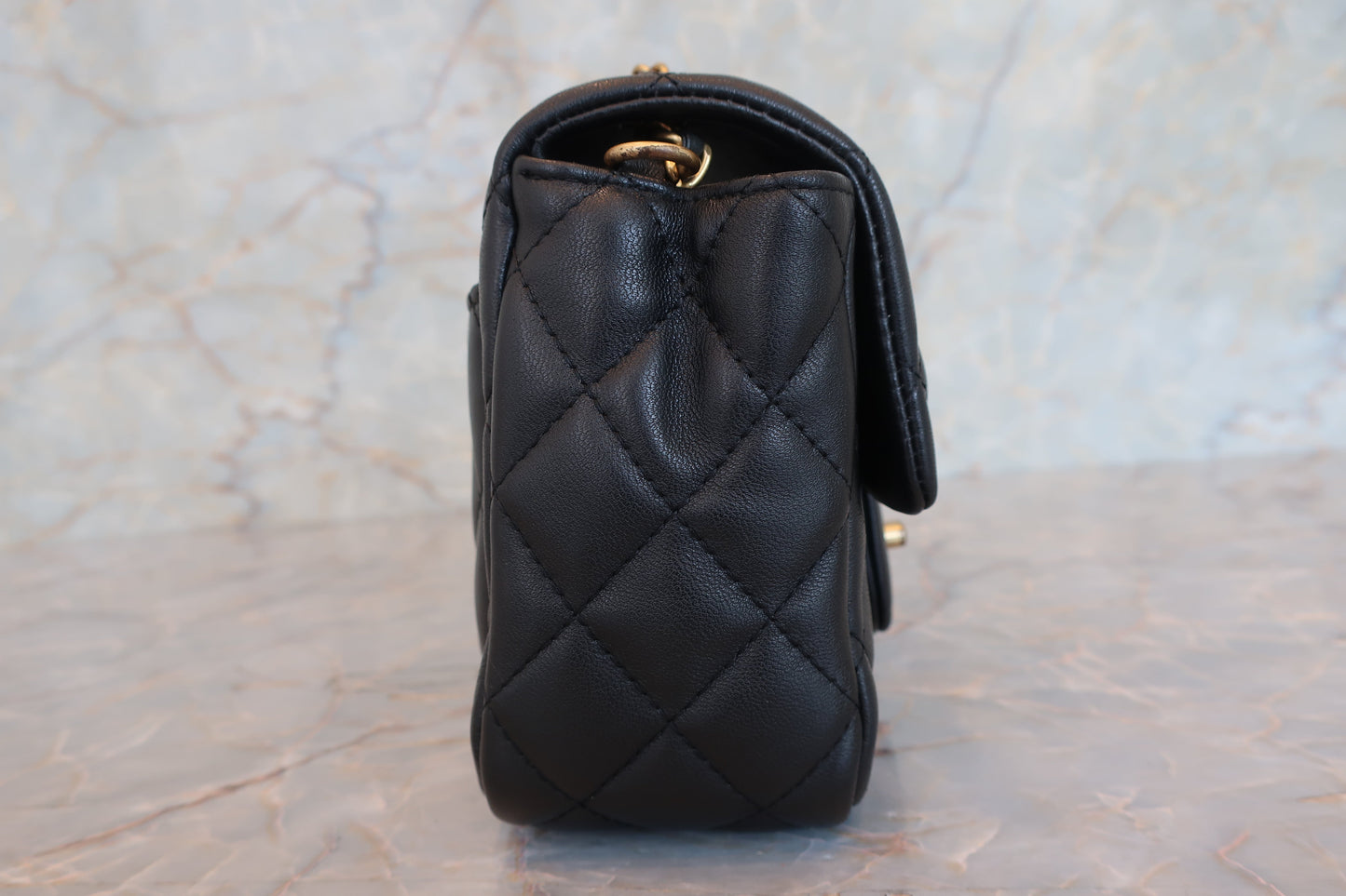 CHANEL/シャネル ミニマトラッセチェーンショルダーバッグ ラムスキン ブラック/ゴールド金具 ショルダーバッグ 700070250