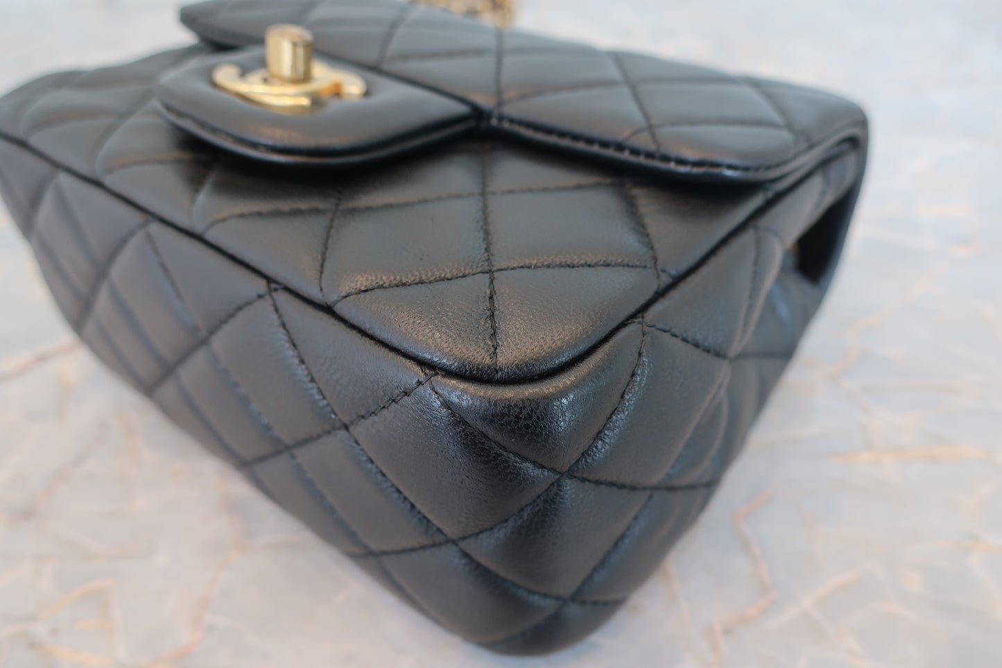 CHANEL/シャネル ミニマトラッセチェーンショルダーバッグ ラムスキン ブラック/ゴールド金具 ショルダーバッグ 700070250
