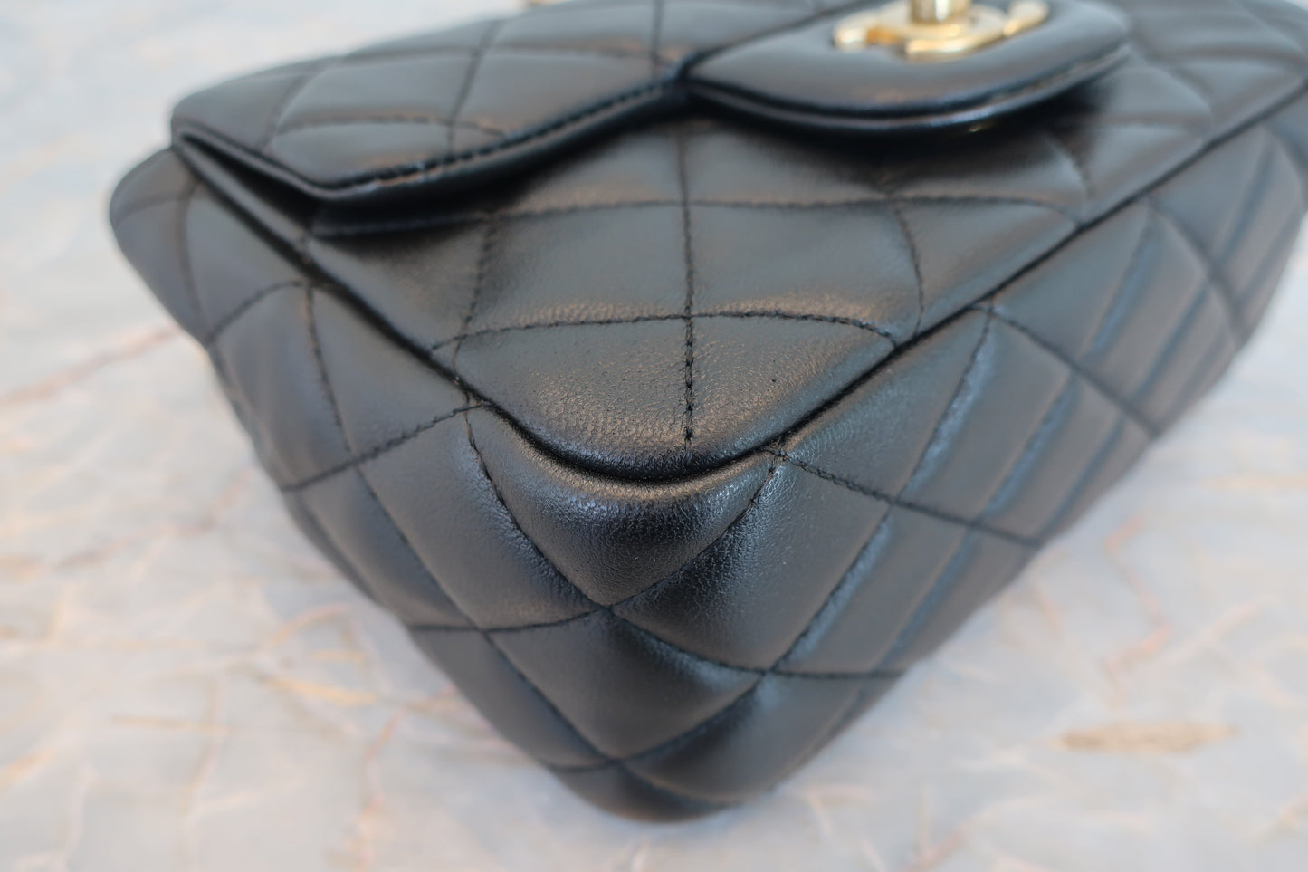 CHANEL/シャネル ミニマトラッセチェーンショルダーバッグ ラムスキン ブラック/ゴールド金具 ショルダーバッグ 700070250