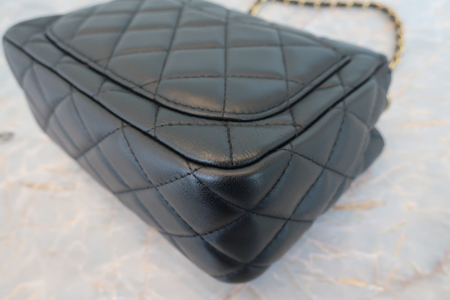 CHANEL/シャネル ミニマトラッセチェーンショルダーバッグ ラムスキン ブラック/ゴールド金具 ショルダーバッグ 700070250