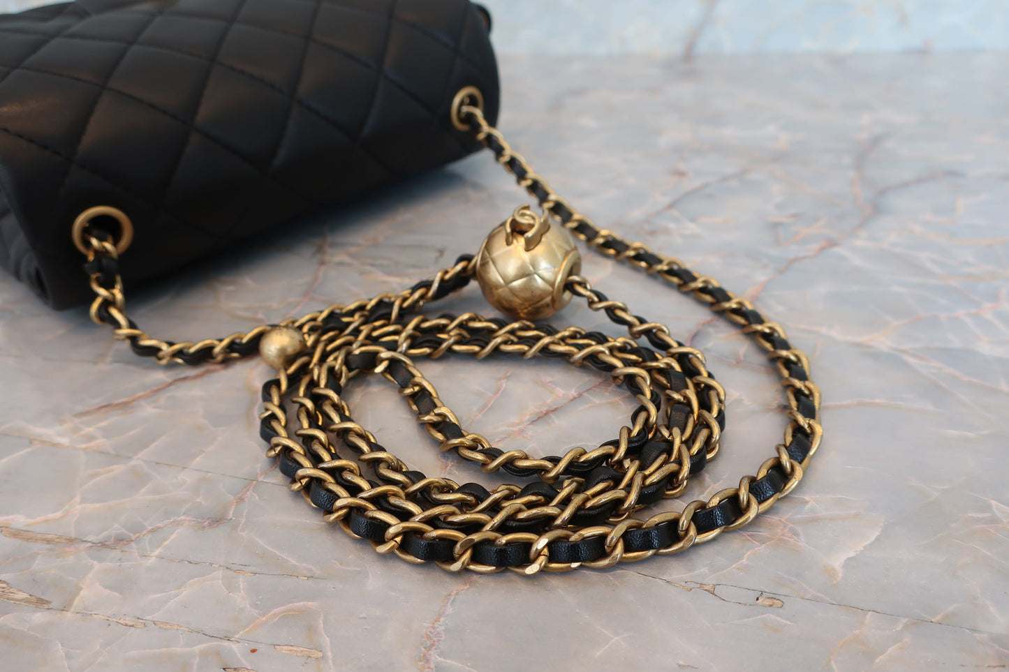 CHANEL/シャネル ミニマトラッセチェーンショルダーバッグ ラムスキン ブラック/ゴールド金具 ショルダーバッグ 700070250