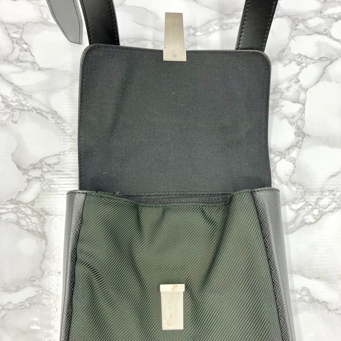Louis Vuitton  Taiga Shoulder Bag