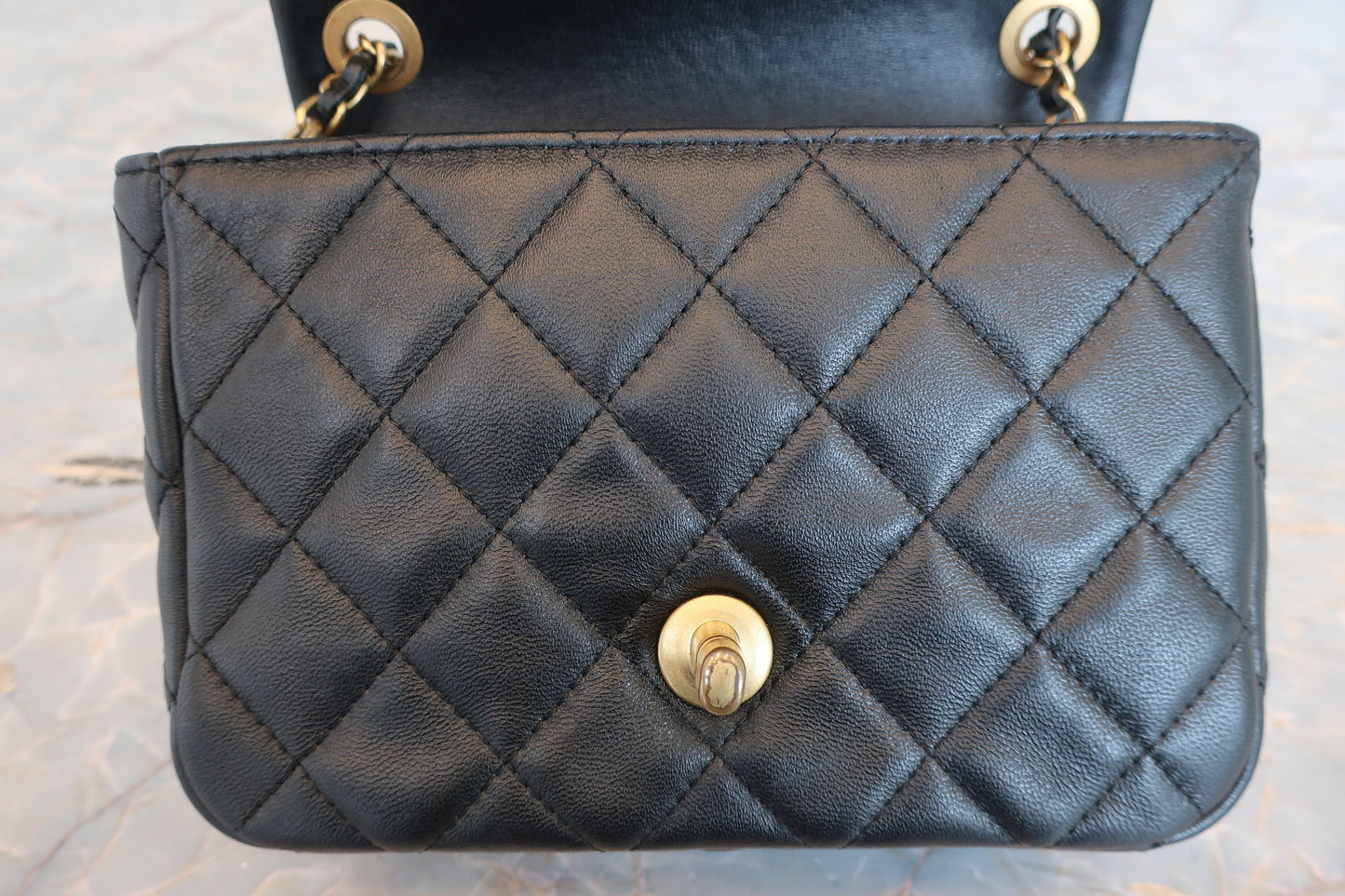 CHANEL/シャネル ミニマトラッセチェーンショルダーバッグ ラムスキン ブラック/ゴールド金具 ショルダーバッグ 700070250