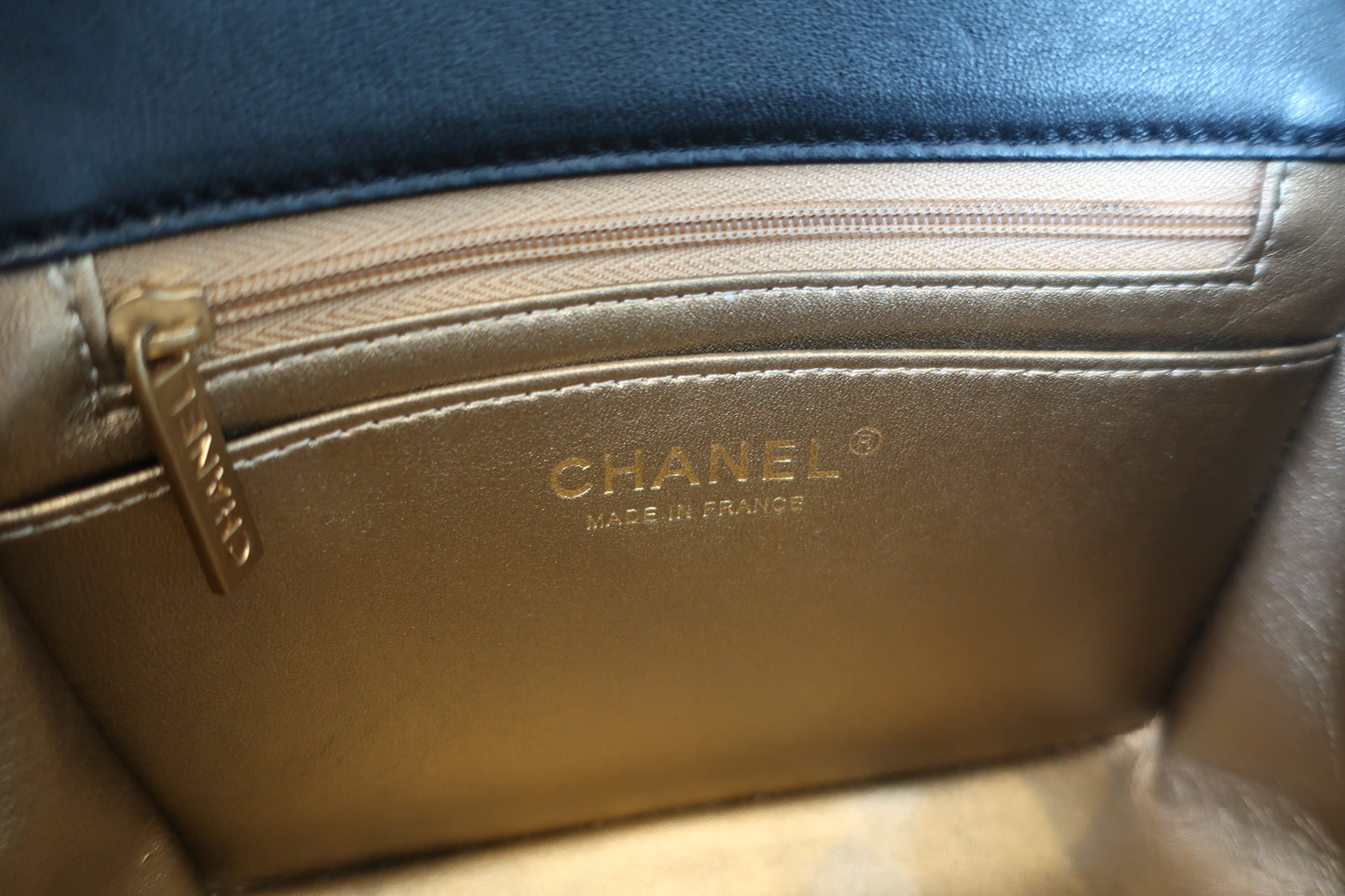 CHANEL/シャネル ミニマトラッセチェーンショルダーバッグ ラムスキン ブラック/ゴールド金具 ショルダーバッグ 700070250
