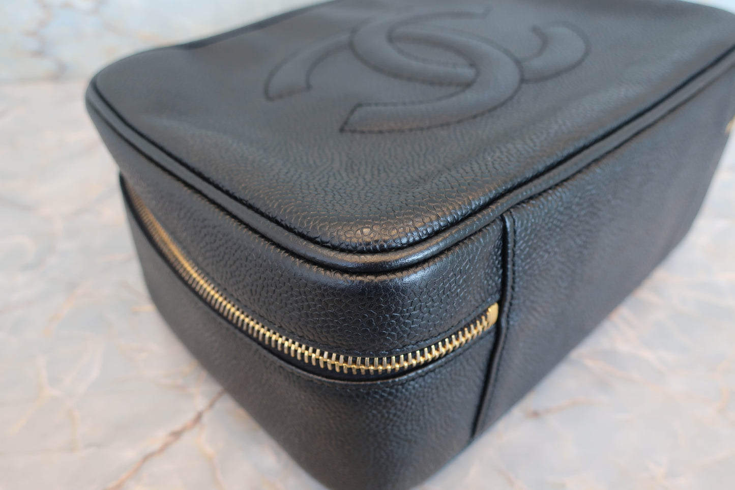 CHANEL/シャネル ココマーク2WAYバニティ キャビアスキン ブラック/ゴールド金具 バニティ 700070261