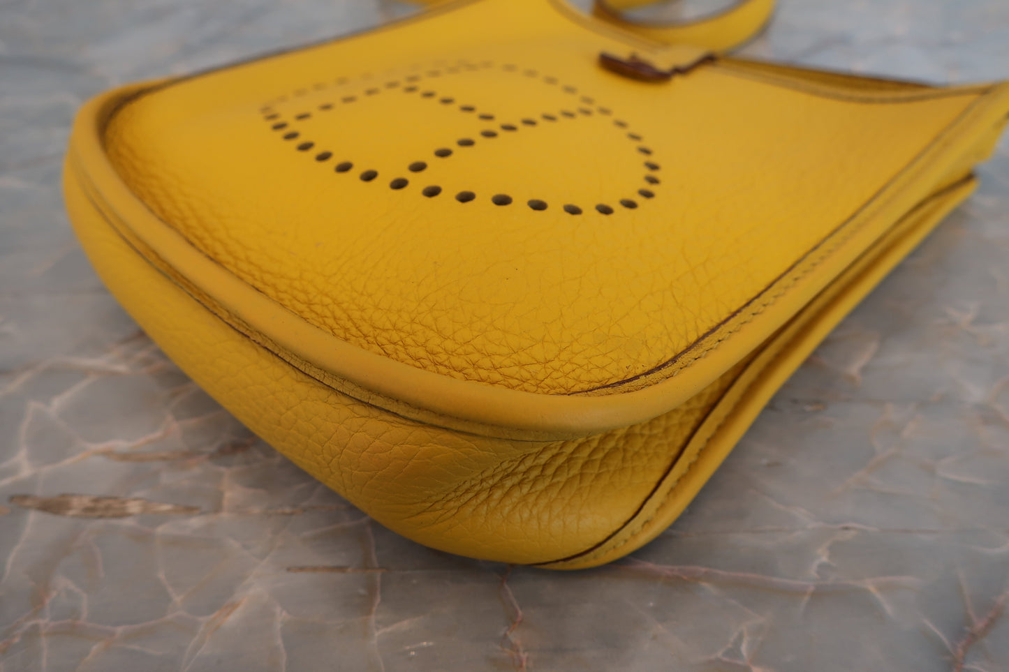 HERMES／エルメス エブリンTPM トリヨンクレマンス ジョーヌ □G刻印 ショルダーバッグ 700070266