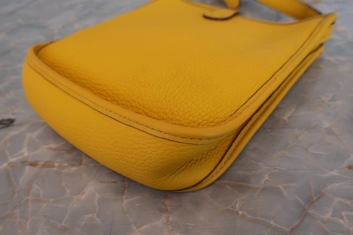 HERMES／エルメス エブリンTPM トリヨンクレマンス ジョーヌ □G刻印 ショルダーバッグ 700070266