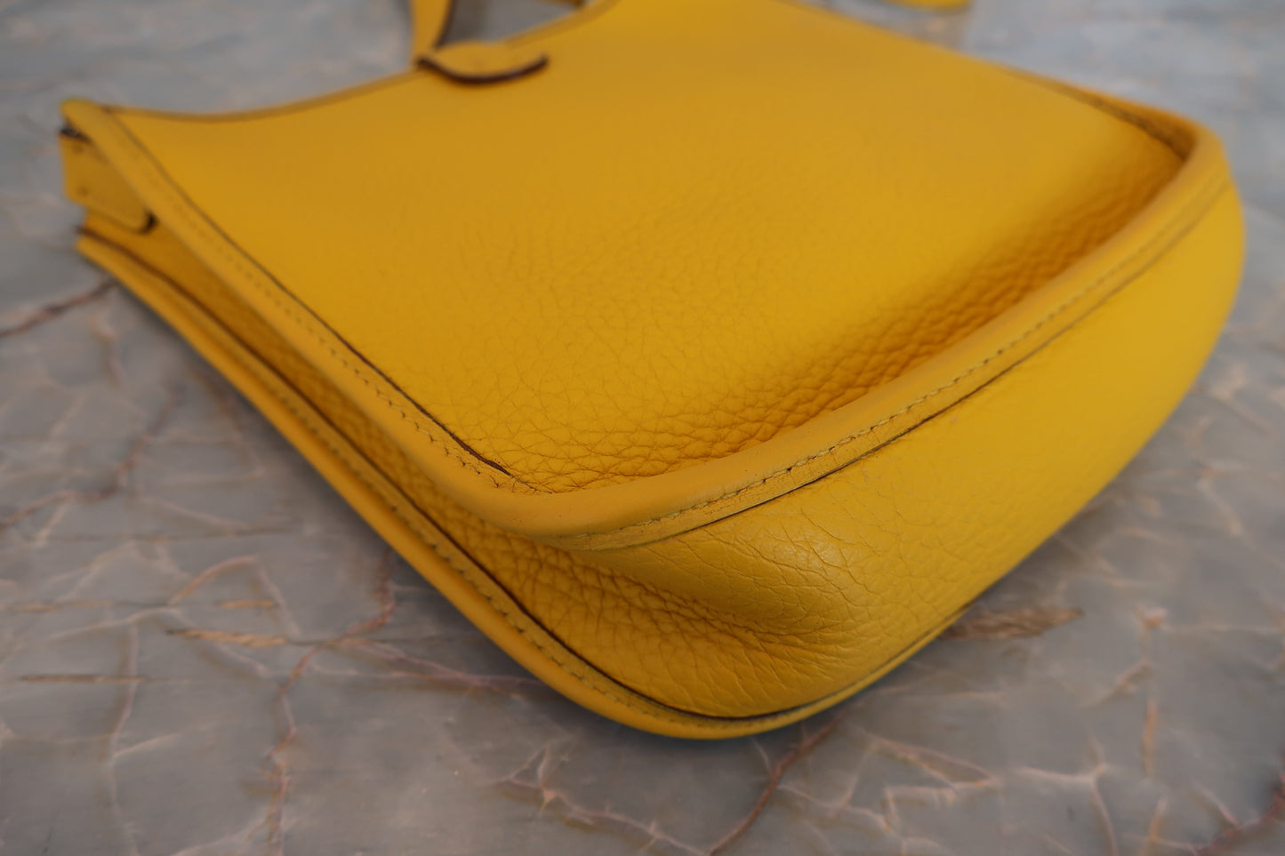 HERMES／エルメス エブリンTPM トリヨンクレマンス ジョーヌ □G刻印 ショルダーバッグ 700070266
