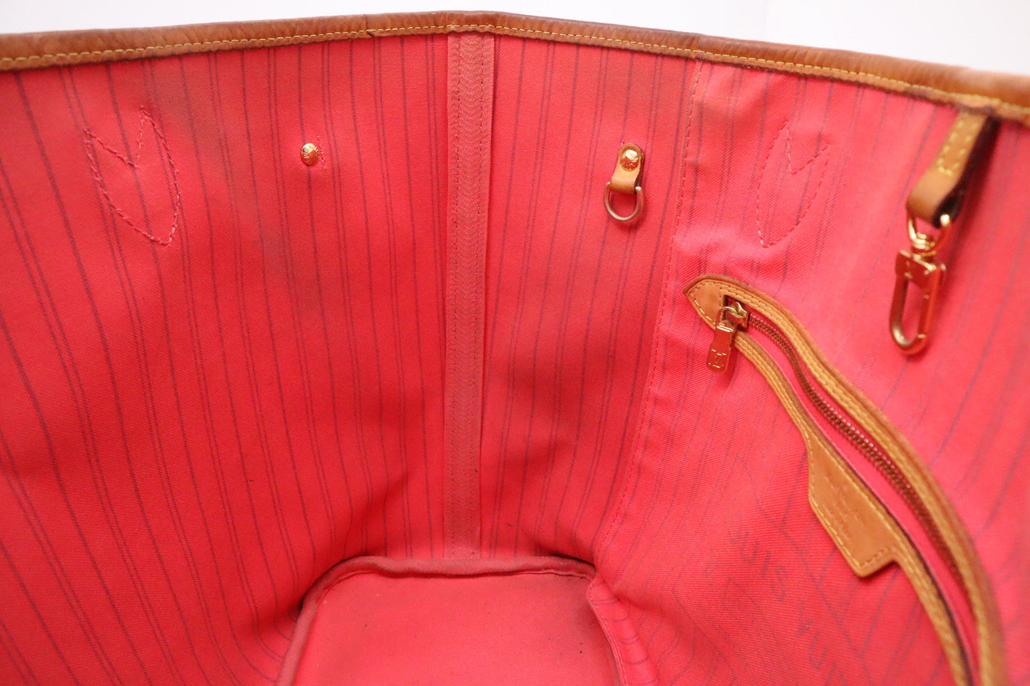 Louis Vuitton Volez Voguez Valises Neverfull MM in Pink and Monogram Canvas