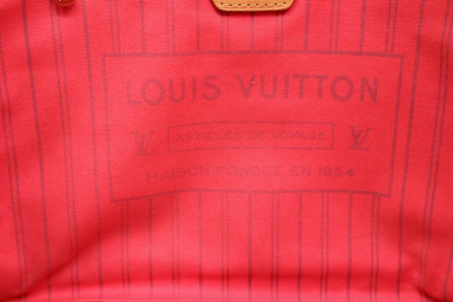 Louis Vuitton Volez Voguez Valises Neverfull MM in Pink and Monogram Canvas