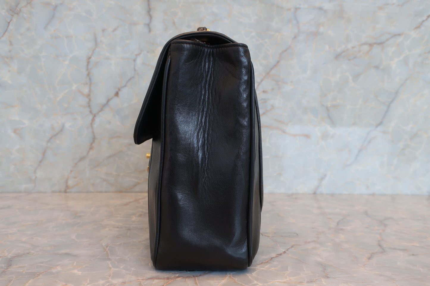 CHANEL/シャネル マドモアゼルチェーンショルダーバッグ ラムスキン ブラック/ゴールド金具 ショルダーバッグ 700070082