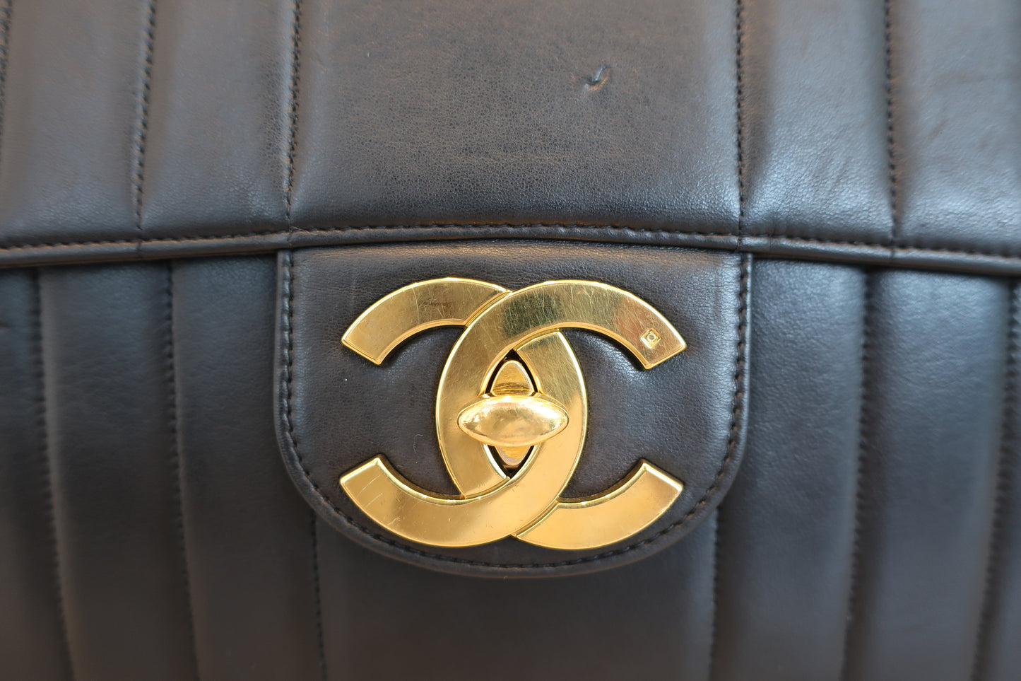 CHANEL/シャネル マドモアゼルチェーンショルダーバッグ ラムスキン ブラック/ゴールド金具 ショルダーバッグ 700070082