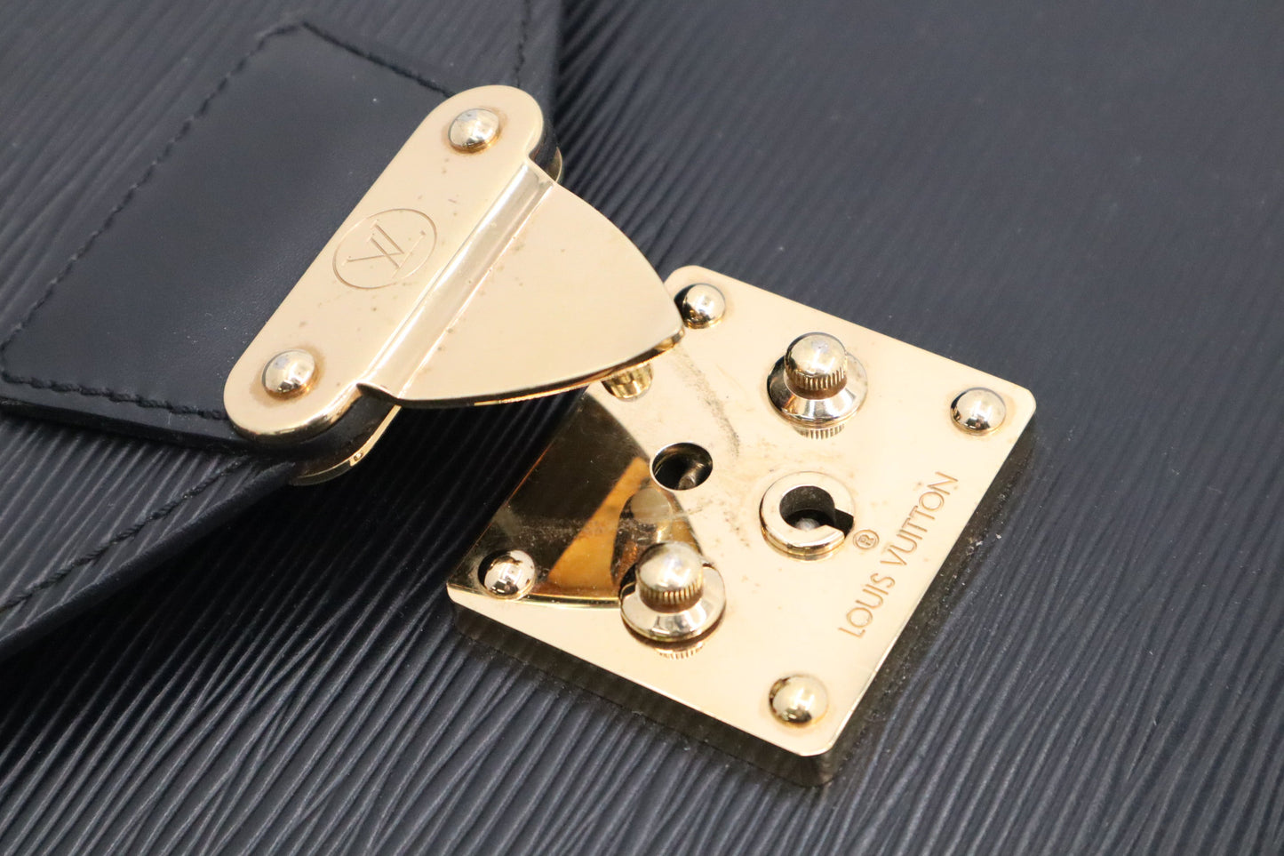 Louis Vuitton Serviette Conseiller in Black Epi Leather