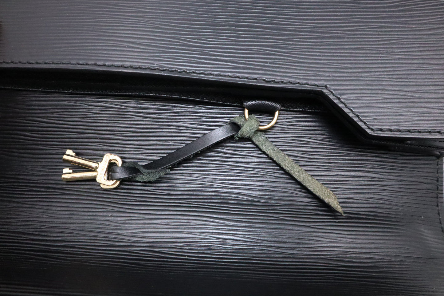 Louis Vuitton Serviette Conseiller in Black Epi Leather