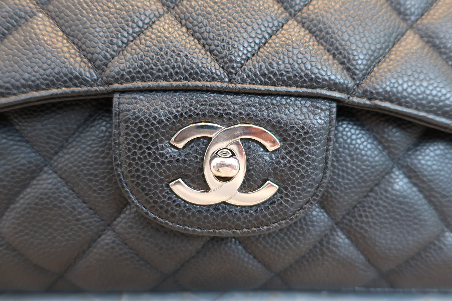 CHANEL/シャネル 中マトラッセシングルフラップチェーンショルダーバッグ キャビアスキン ブラック/シルバー金具 ショルダーバッグ 700070125