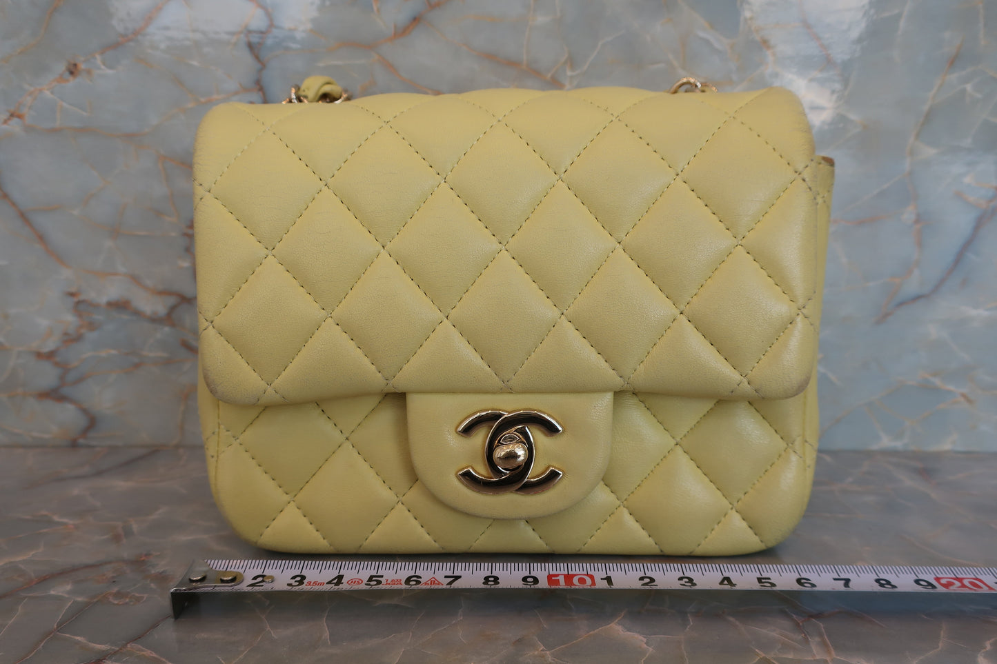 CHANEL/シャネル ミニマトラッセシングルフラップチェーンショルダーバッグ ラムスキン イエロー/ゴールド金具 ショルダーバッグ 700070095