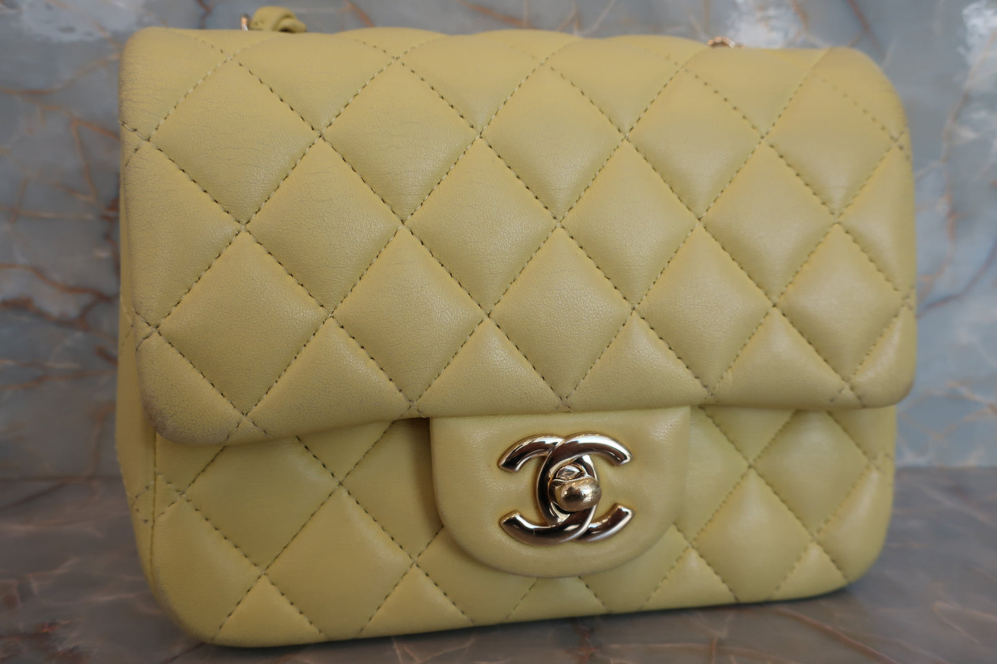 CHANEL/シャネル ミニマトラッセシングルフラップチェーンショルダーバッグ ラムスキン イエロー/ゴールド金具 ショルダーバッグ 700070095