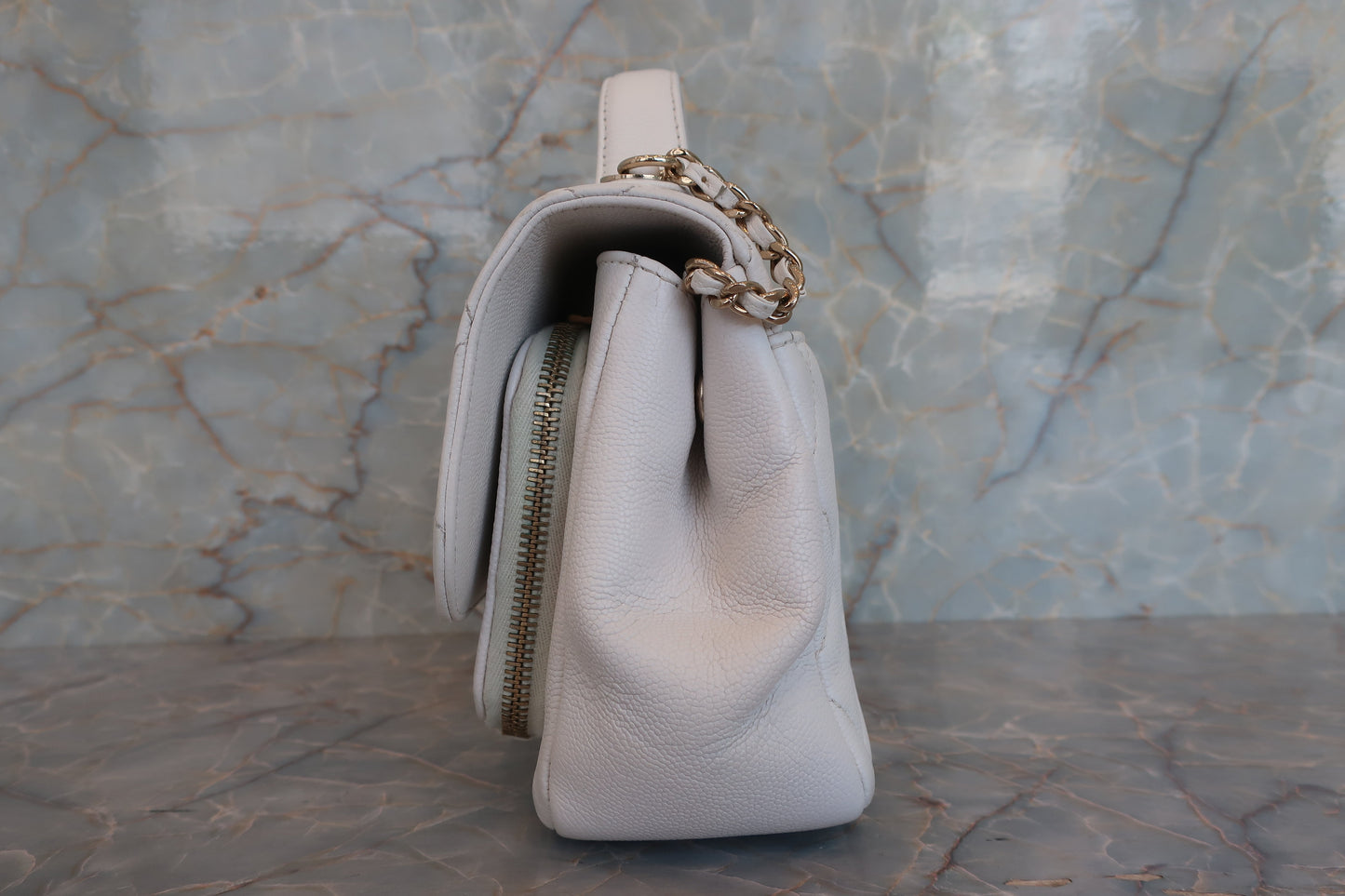 CHANEL/シャネル マトラッセショルダーバッグ キャビアスキン ホワイト/ゴールド金具 ショルダーバッグ 700070099