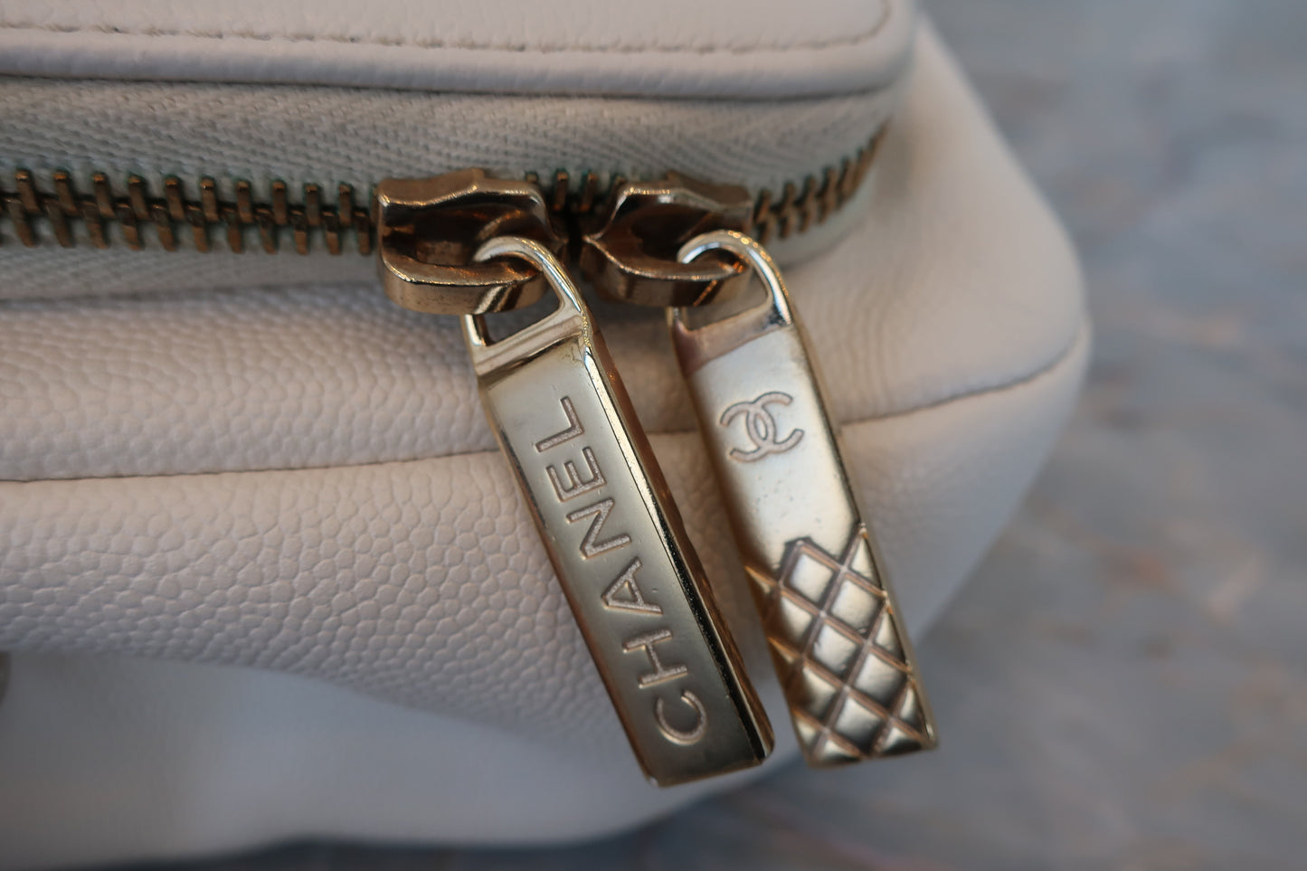 CHANEL/シャネル マトラッセショルダーバッグ キャビアスキン ホワイト/ゴールド金具 ショルダーバッグ 700070099
