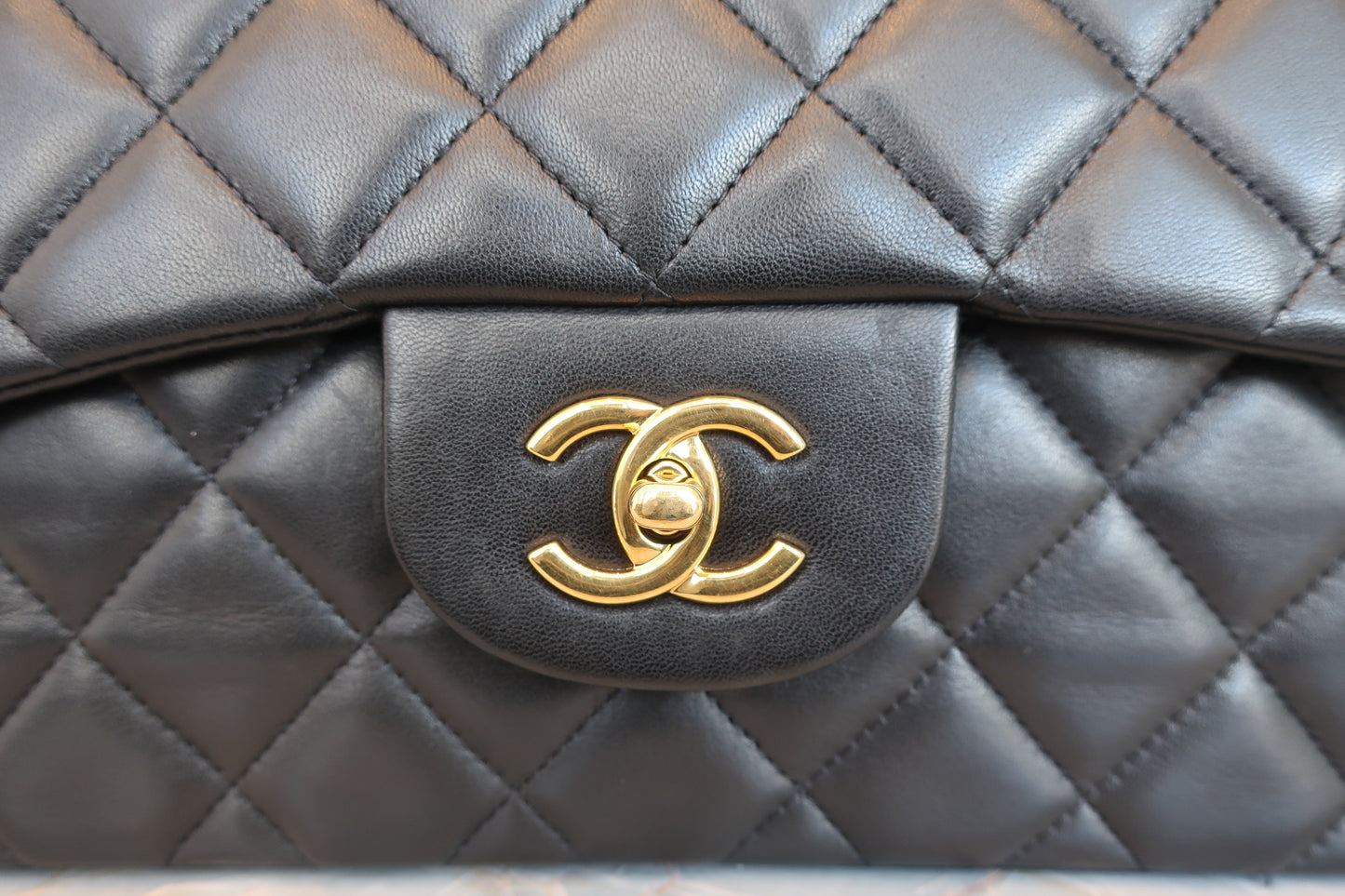 CHANEL/シャネル 中マトラッセシングルフラップチェーンショルダーバッグ ラムスキン ブラック/ゴールド金具 ショルダーバッグ 700070123