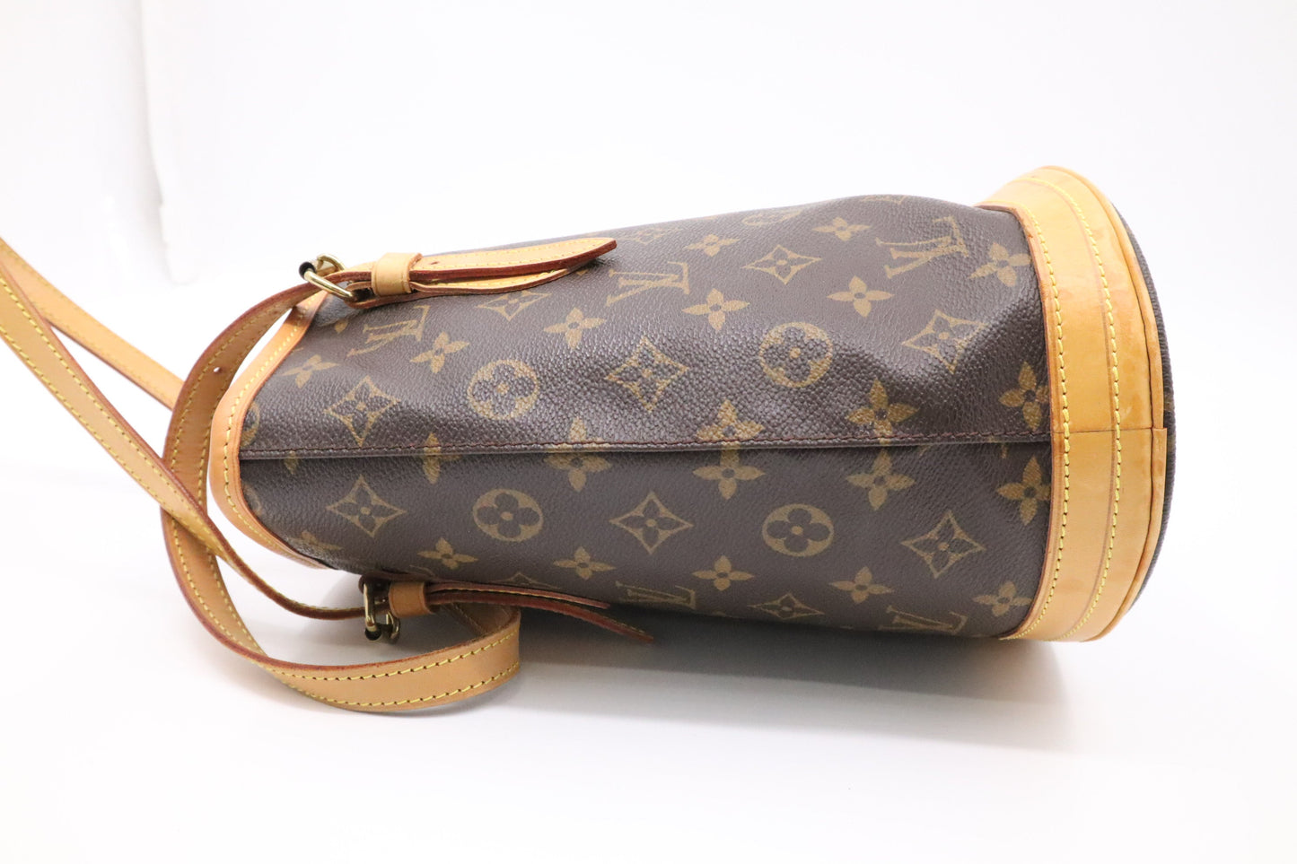 Louis Vuitton Bucket PM in Monogram Canvas