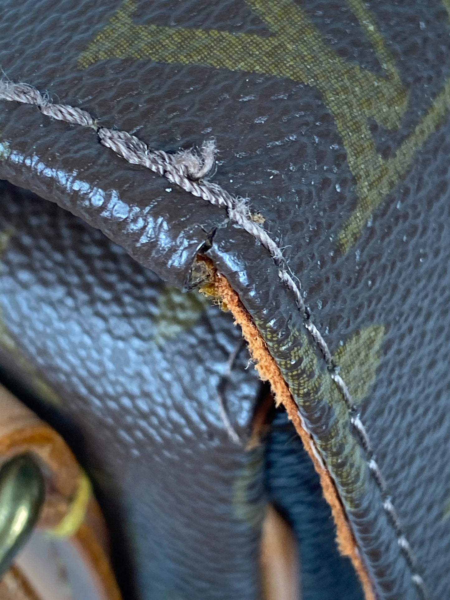 LOUIS VUITTON - CARTOUCHIERE GM MONOGRAM CANVAS CROSSBODY BAG  - VINTAGE