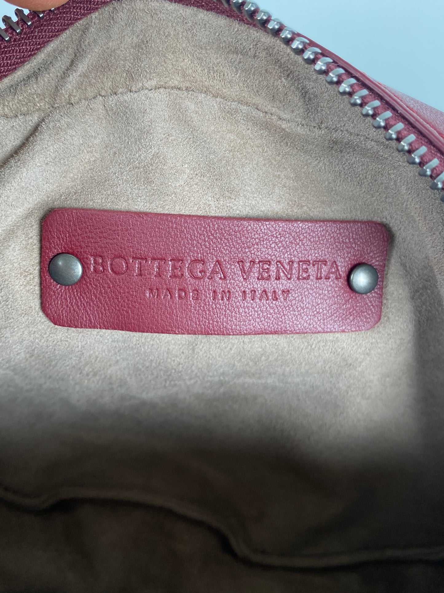 BOTTEGA VENETA - INTRECCIATO WEAVE BELT BAG MAROON - NEW WITH TAGS