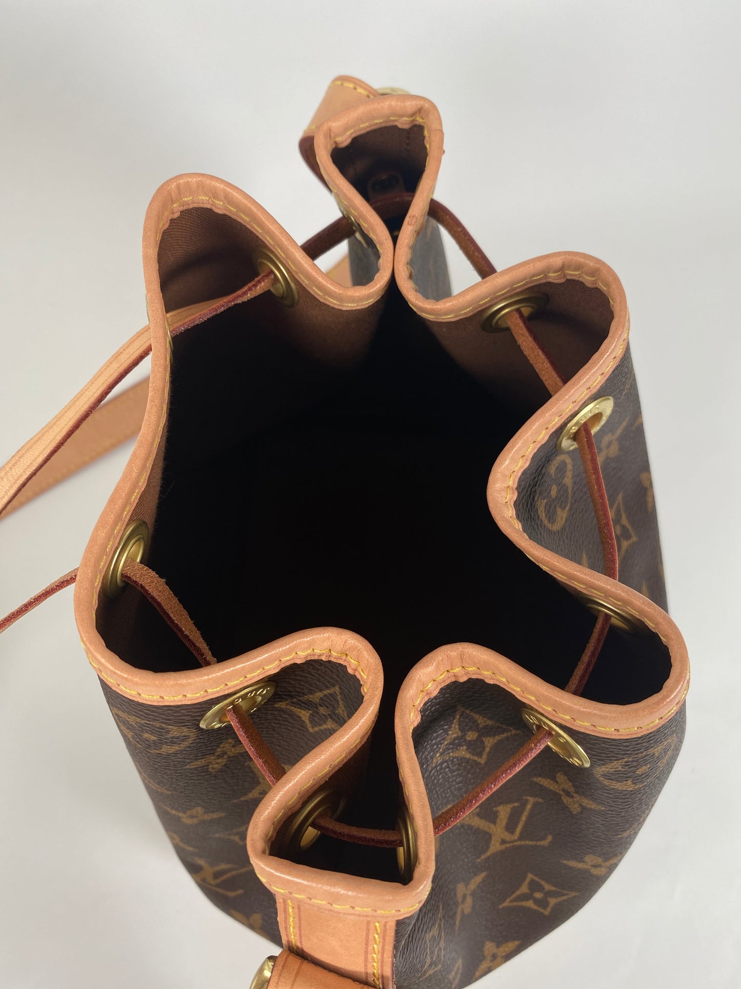 LOUIS VUITTON - NOÉ BB IN MONOGRAM CANVAS - YR 2020