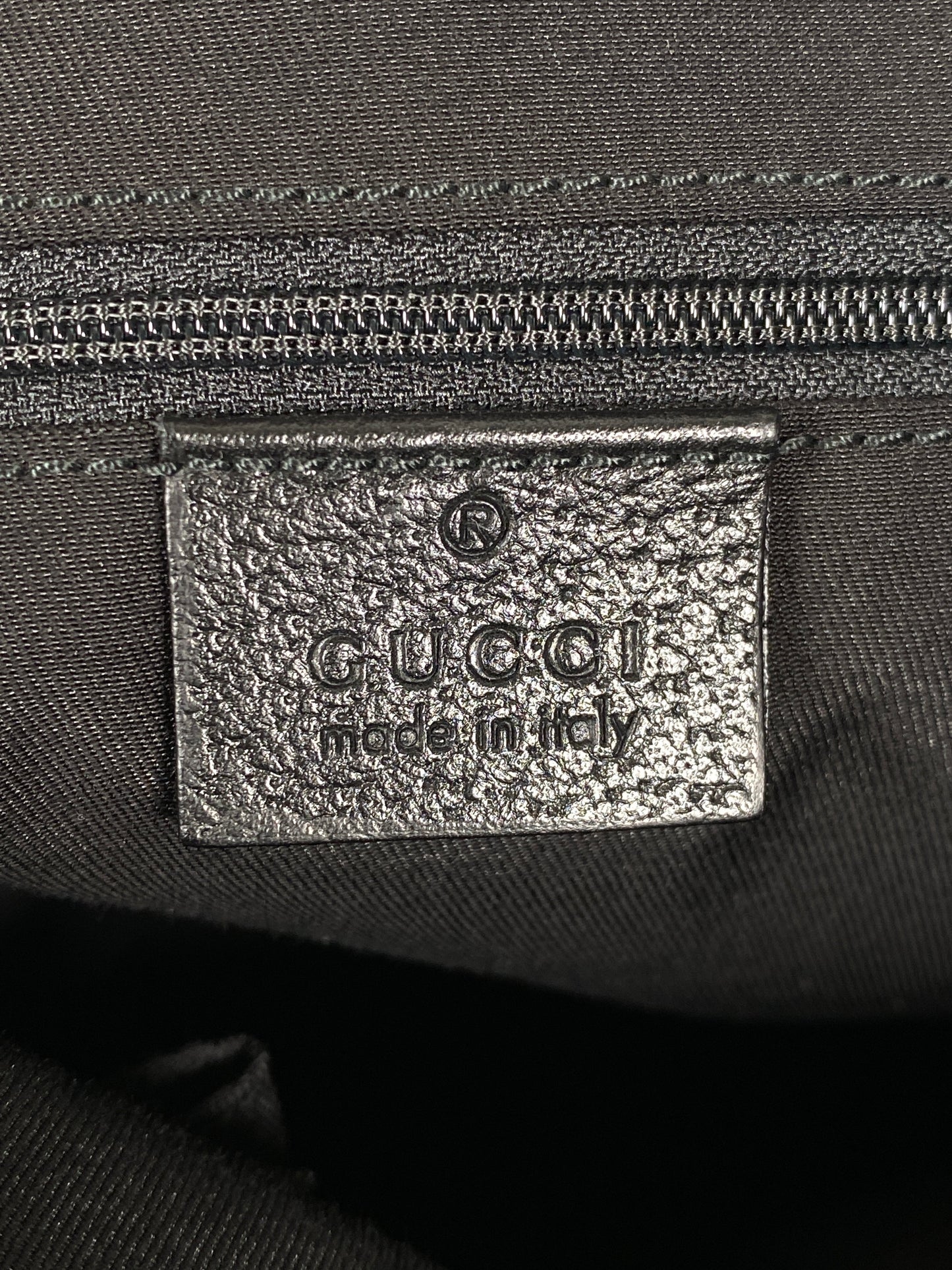 GUCCI - BLACK GG CANVAS ABBEY MED TOTE BAG