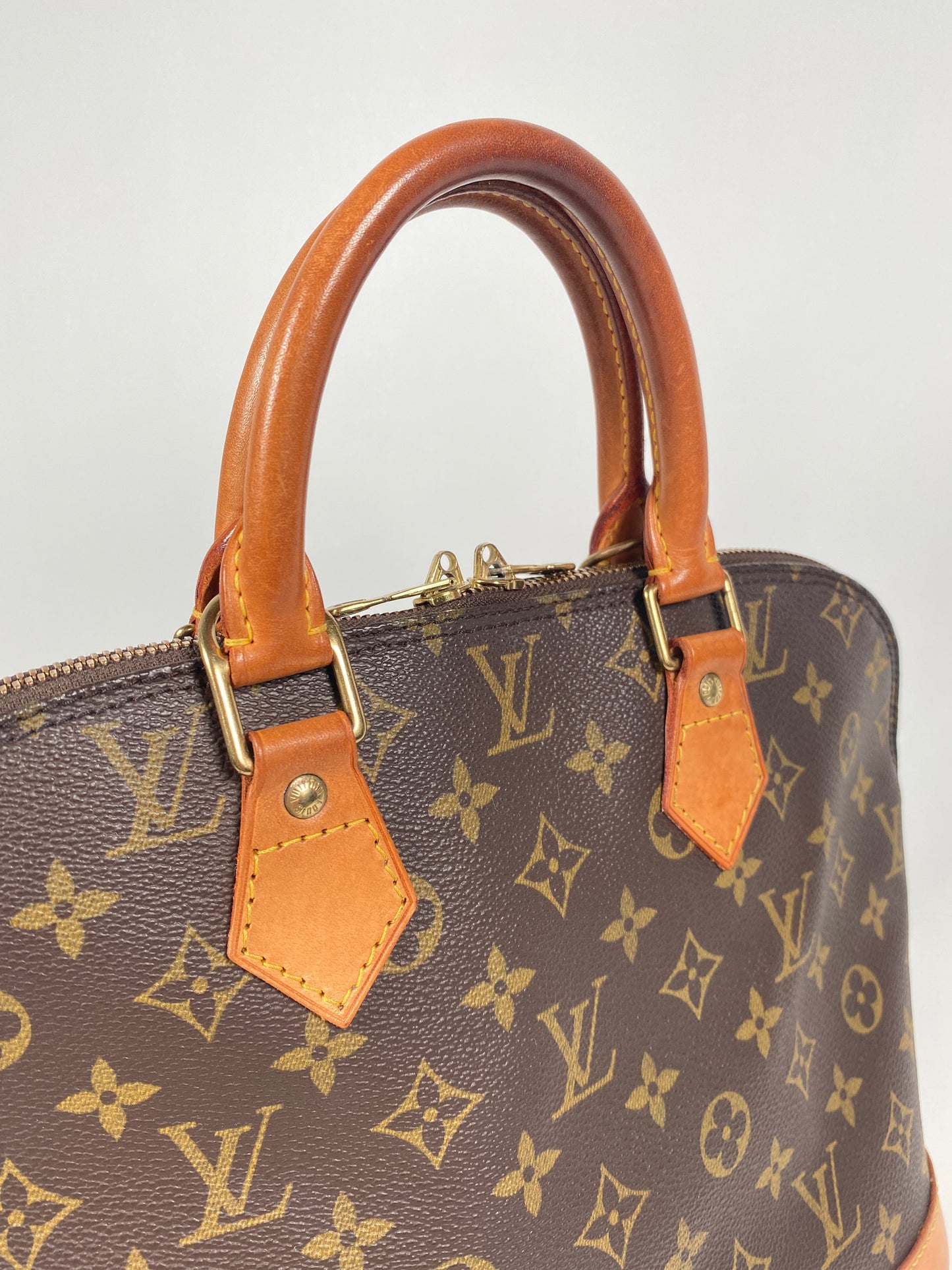 LOUIS VUITTON - ALMA PM HANDBAG MONOGRAM CANVAS - YR 1996