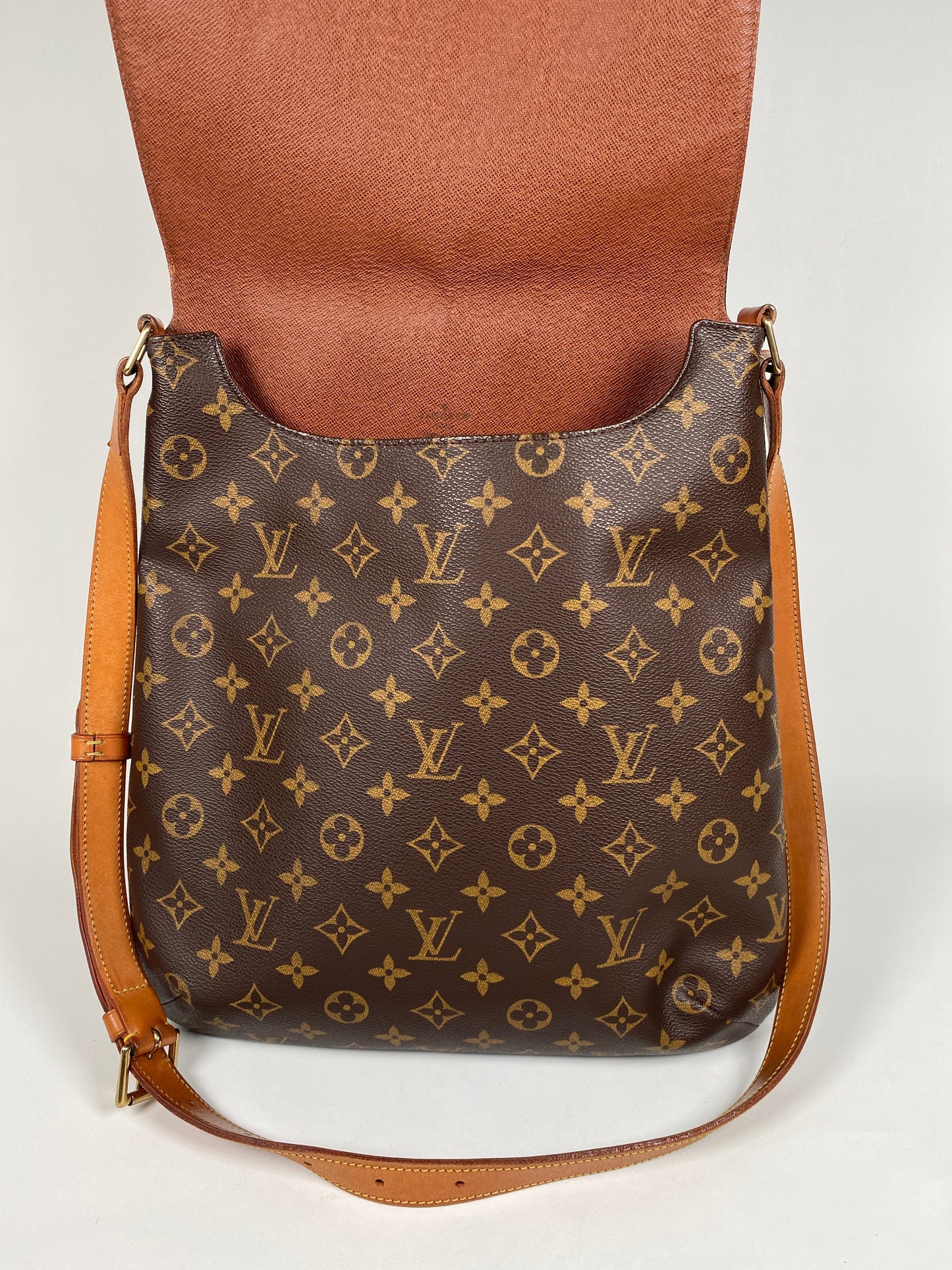LOUIS VUITTON - MUSETTE SALSA GM CROSSBODY MONOGRAM CANVAS
