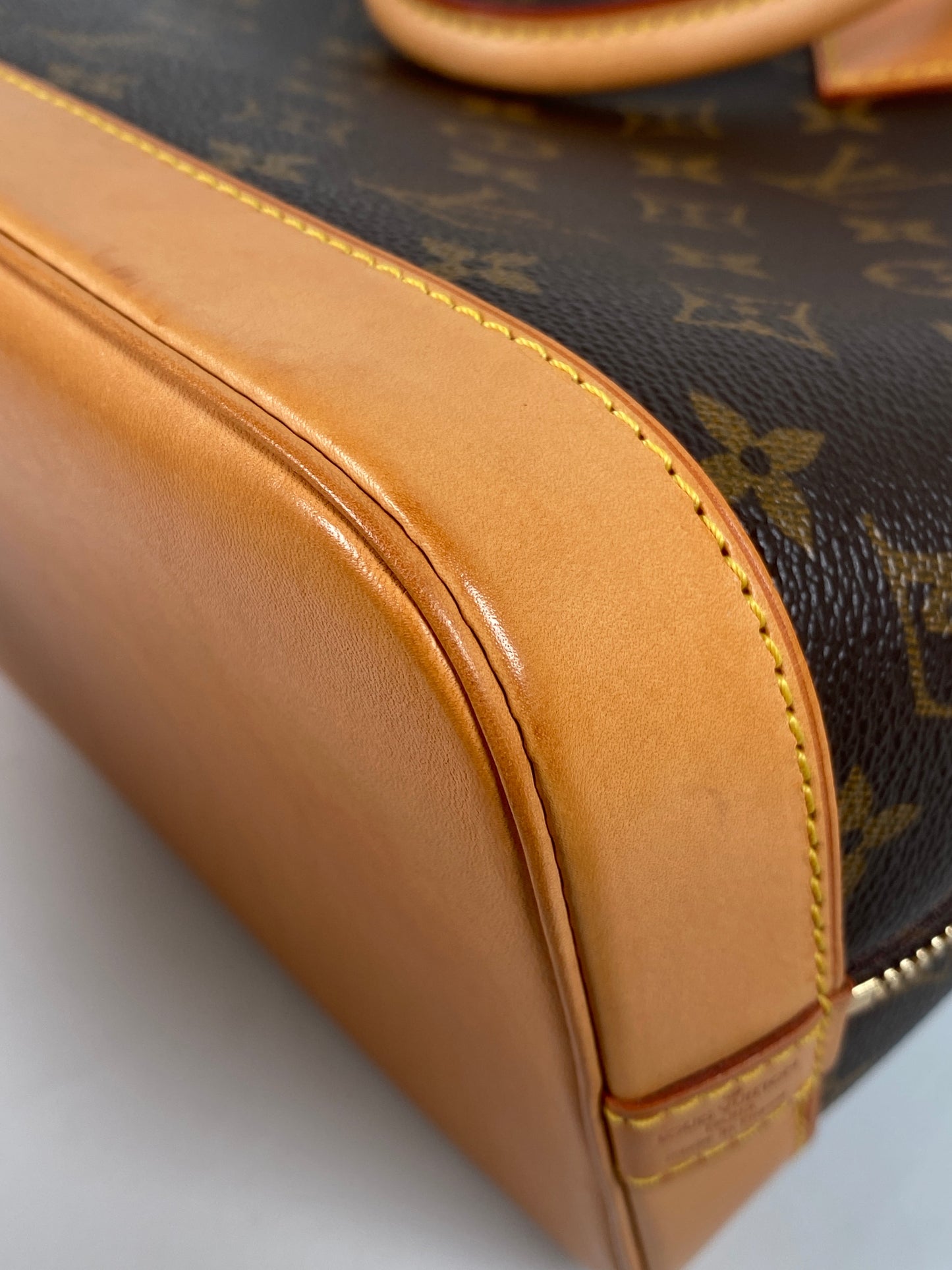 LOUIS VUITTON - VINTAGE ALMA PM IN MONOGRAM CANVAS - YR 2000