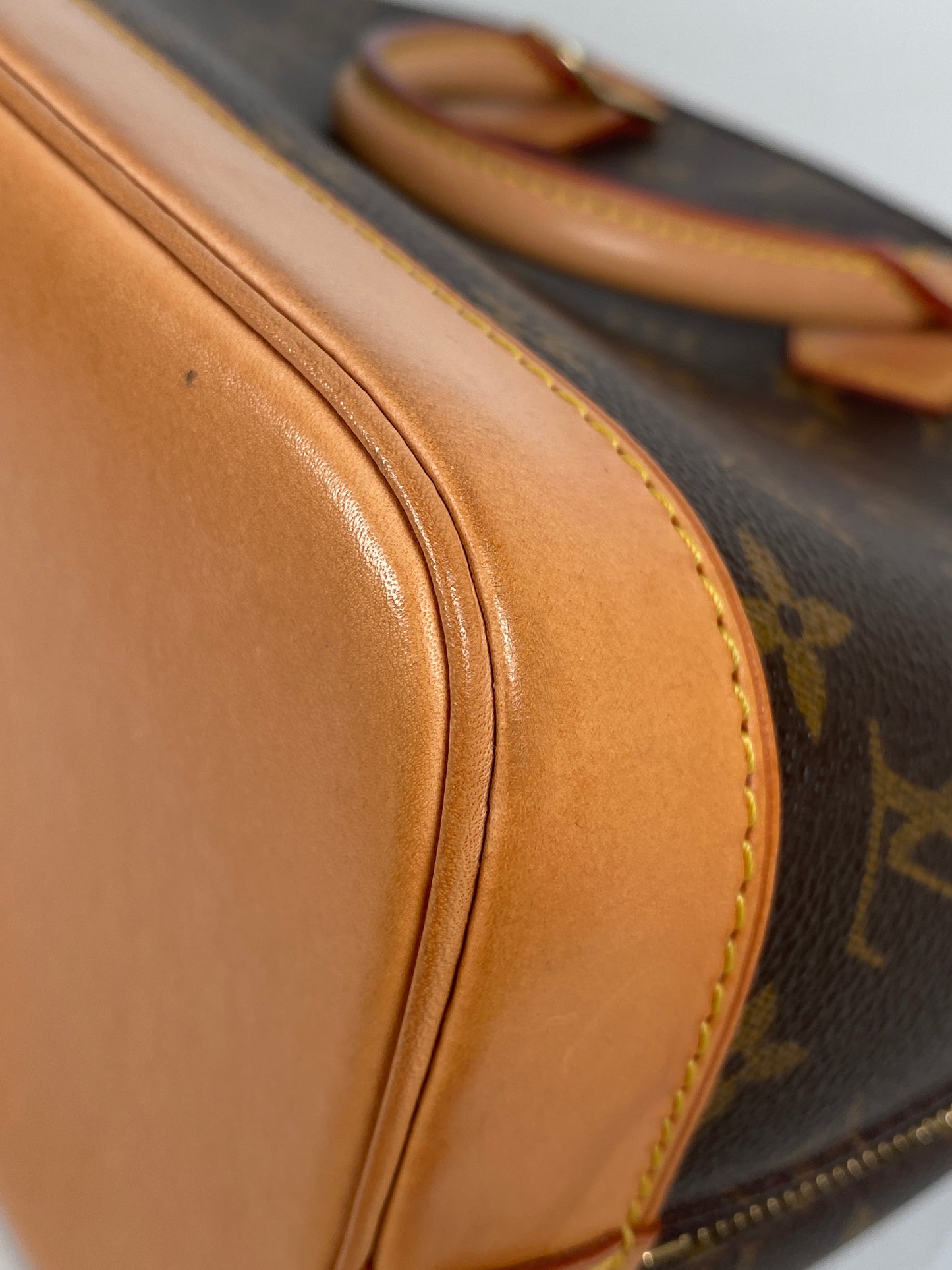 LOUIS VUITTON - VINTAGE ALMA PM IN MONOGRAM CANVAS - YR 2000
