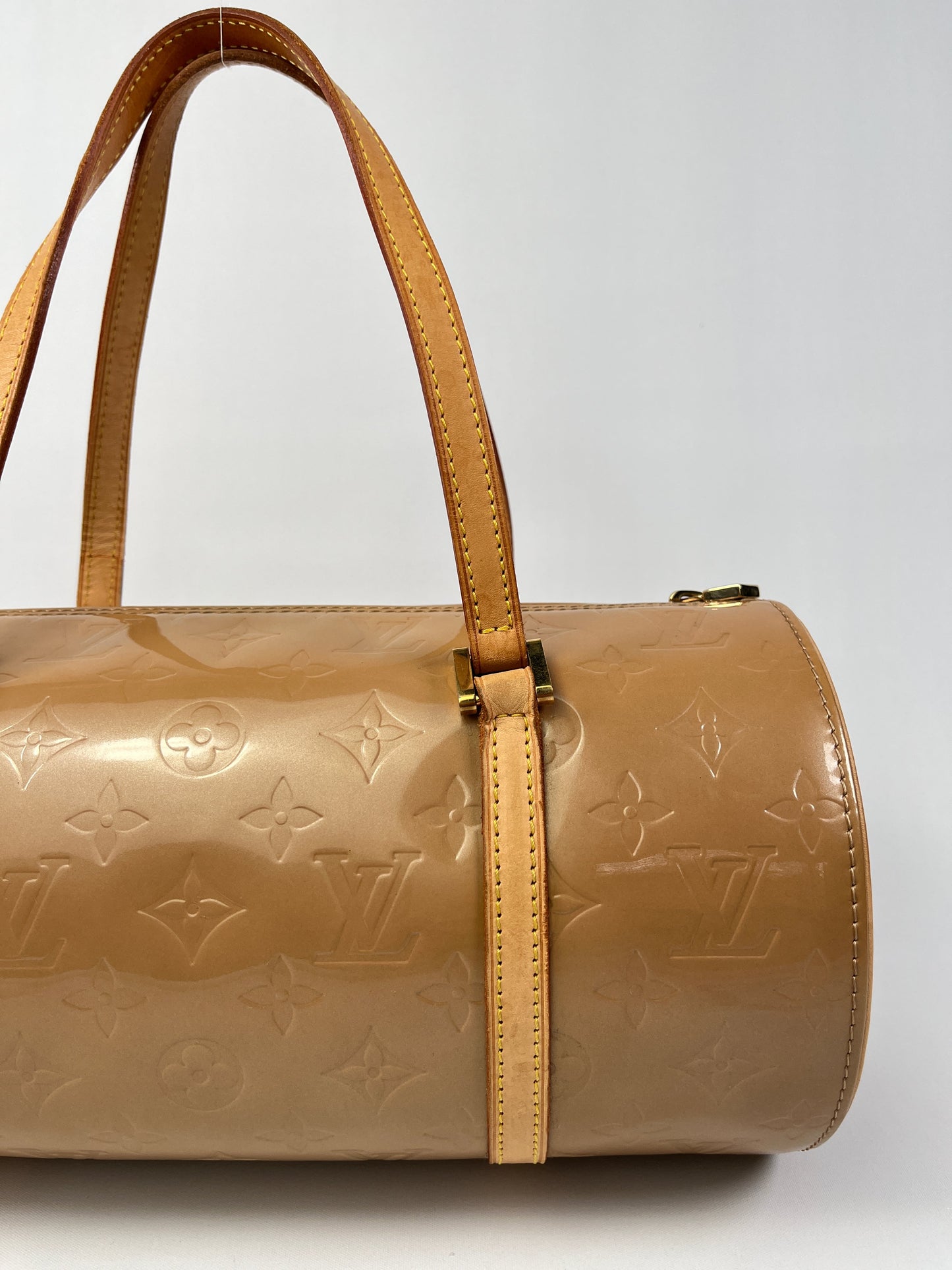 LOUIS VUITTON - BEDFORD PAPILLON BAG IN BEIGE MONOGRAM VERNIS