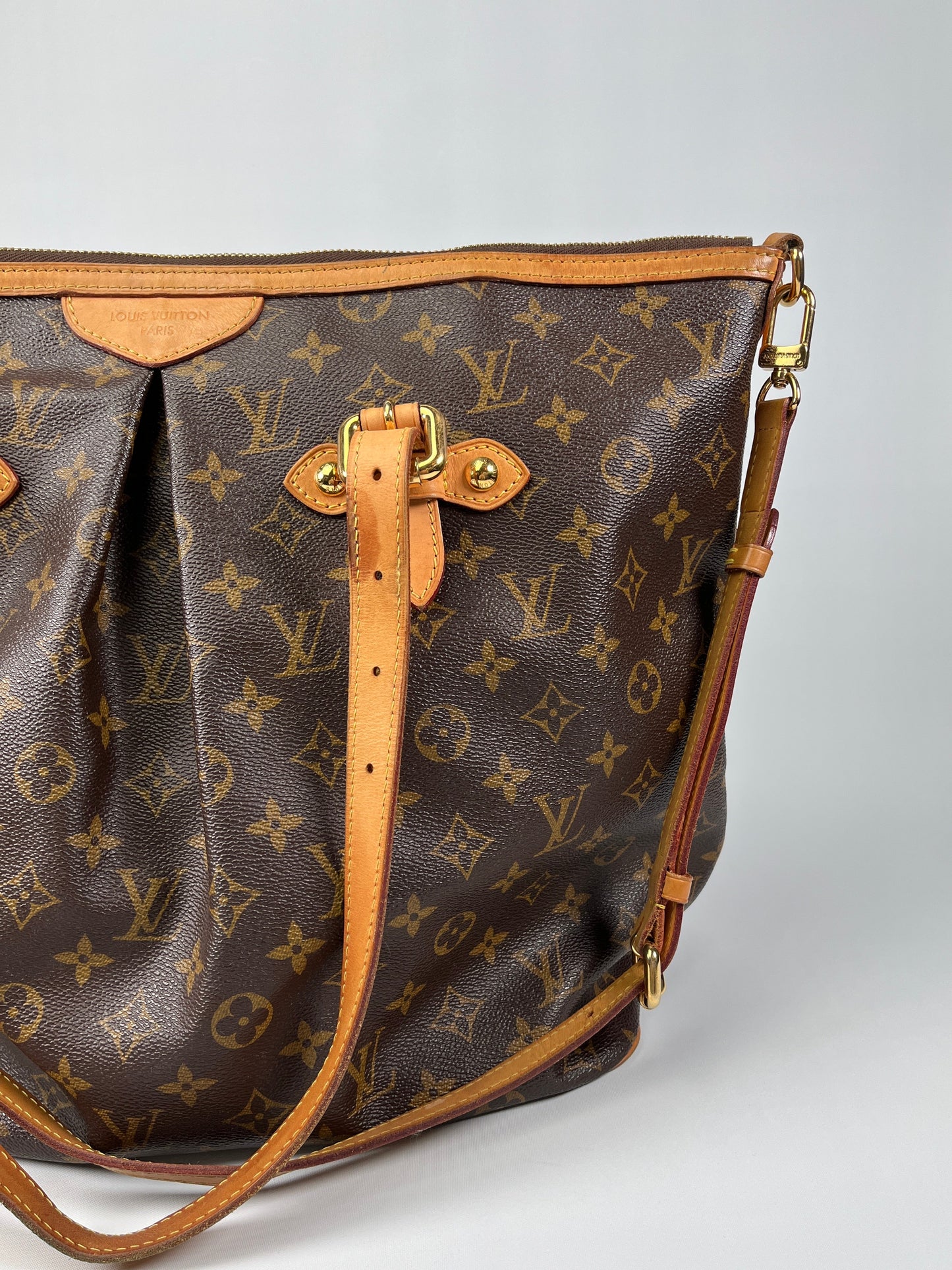 LOUIS VUITTON - PALERMO GM IN MONOGRAM CANVAS