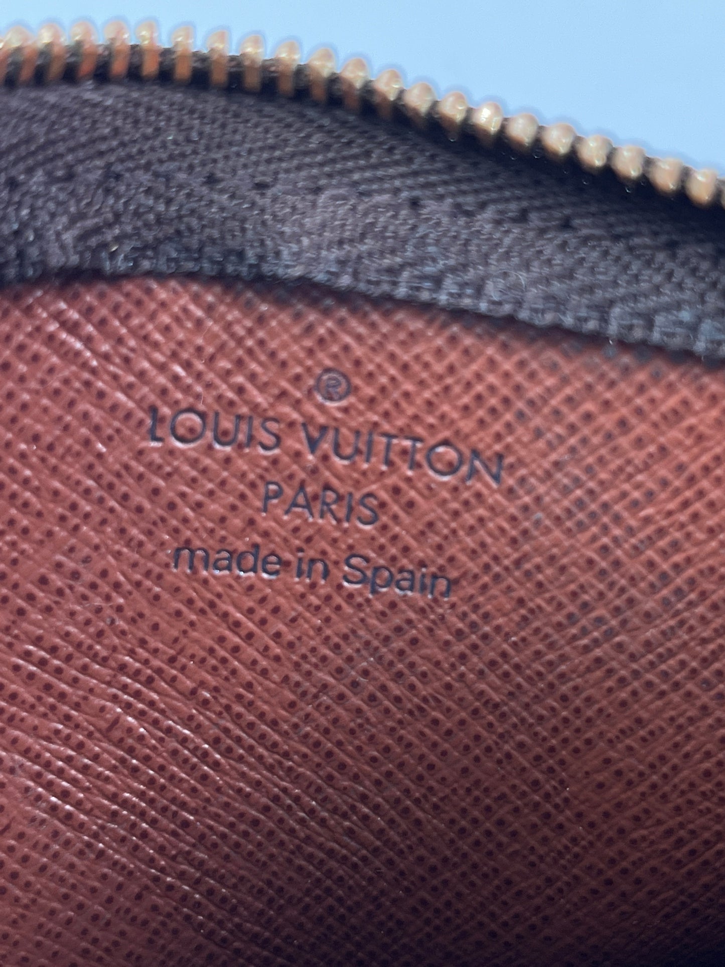 LOUIS VUITTON - POCHETTE CLES KEY CASE IN MONOGRAM CANVAS
