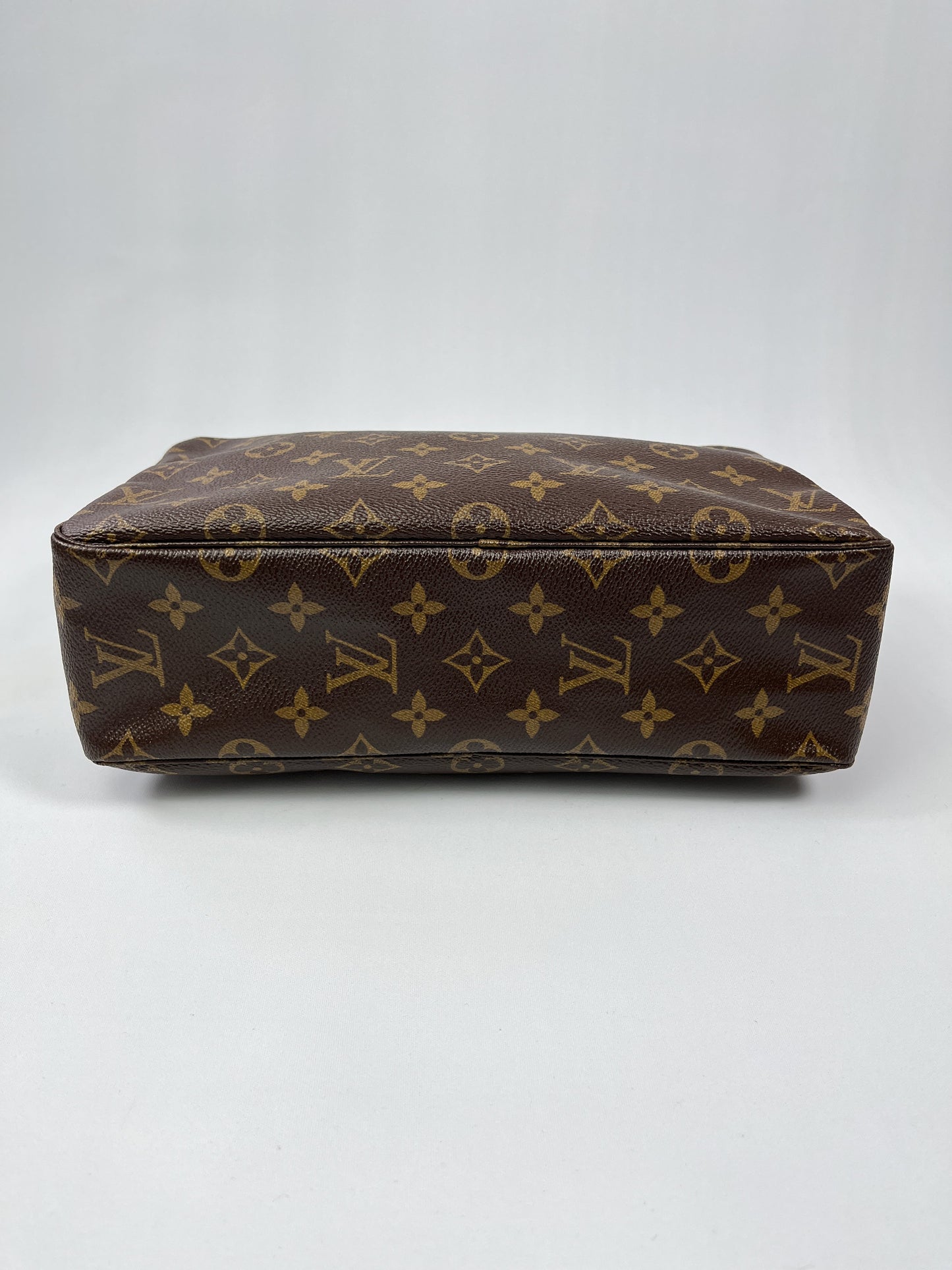 LOUIS VUITTON - TROUSSE TOILETTE 28 MONOGRAM CANVAS - YR 1986