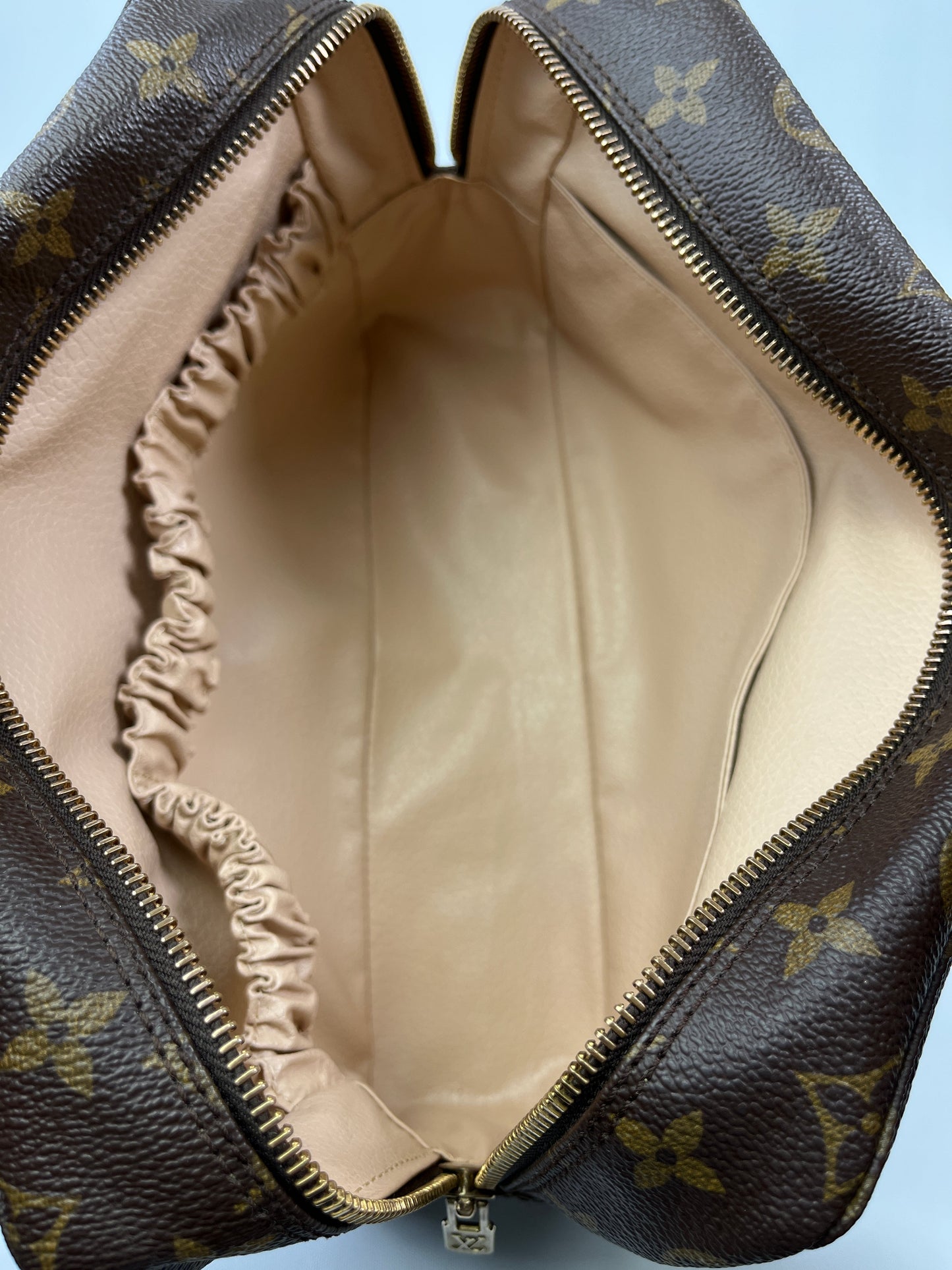 LOUIS VUITTON - TROUSSE TOILETTE 28 MONOGRAM CANVAS - YR 1986